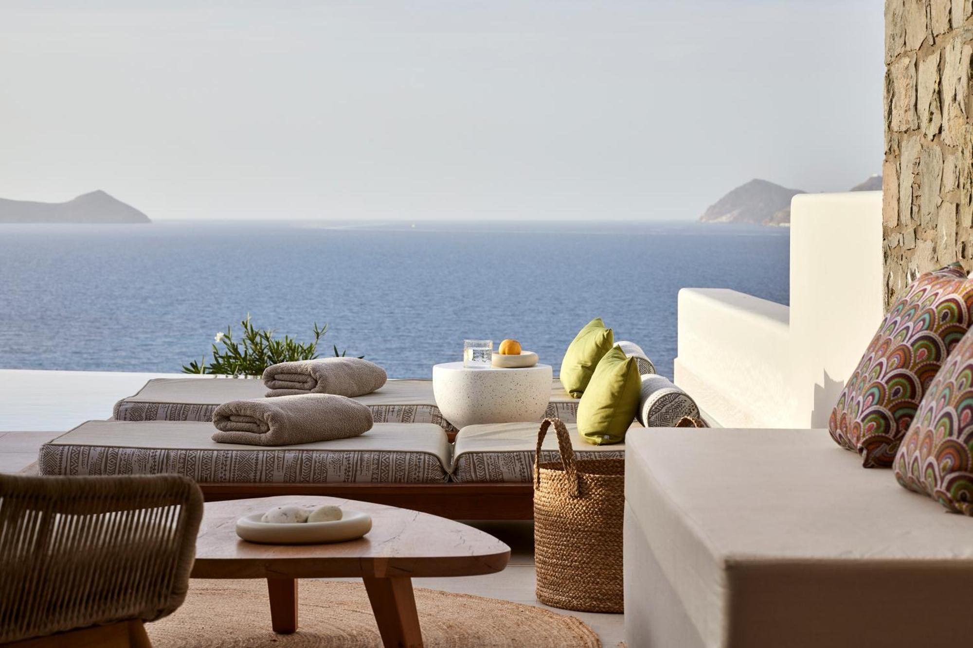 Grand Suite Private Pool & Sea View