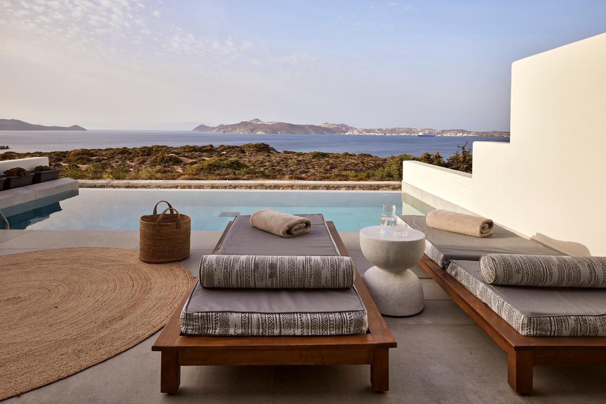 Family Suite Private Pool & Sea View