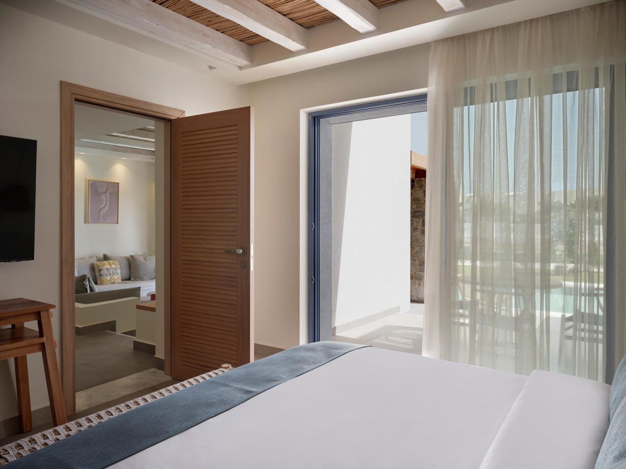 Executive Suite Private Pool Garden View 