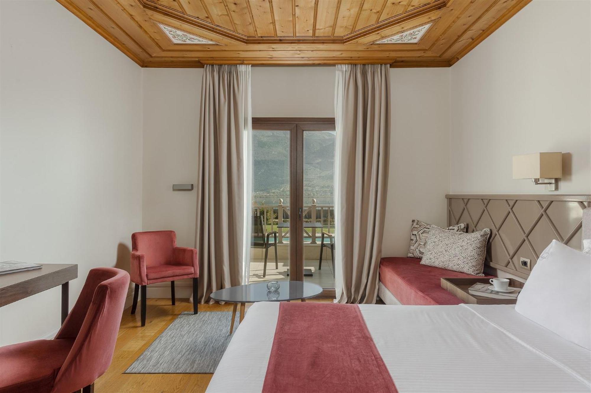 Deluxe Room Lake View