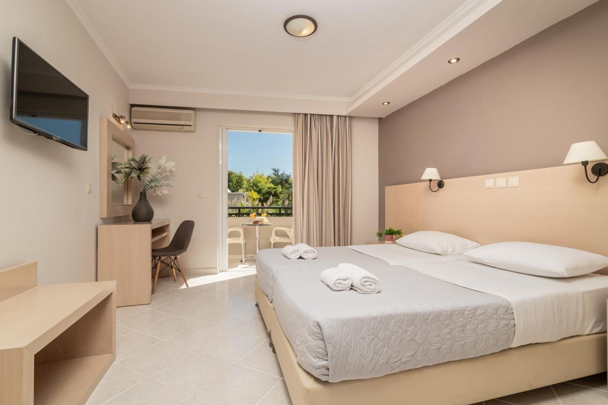 Standard Twin or Double Room Land View