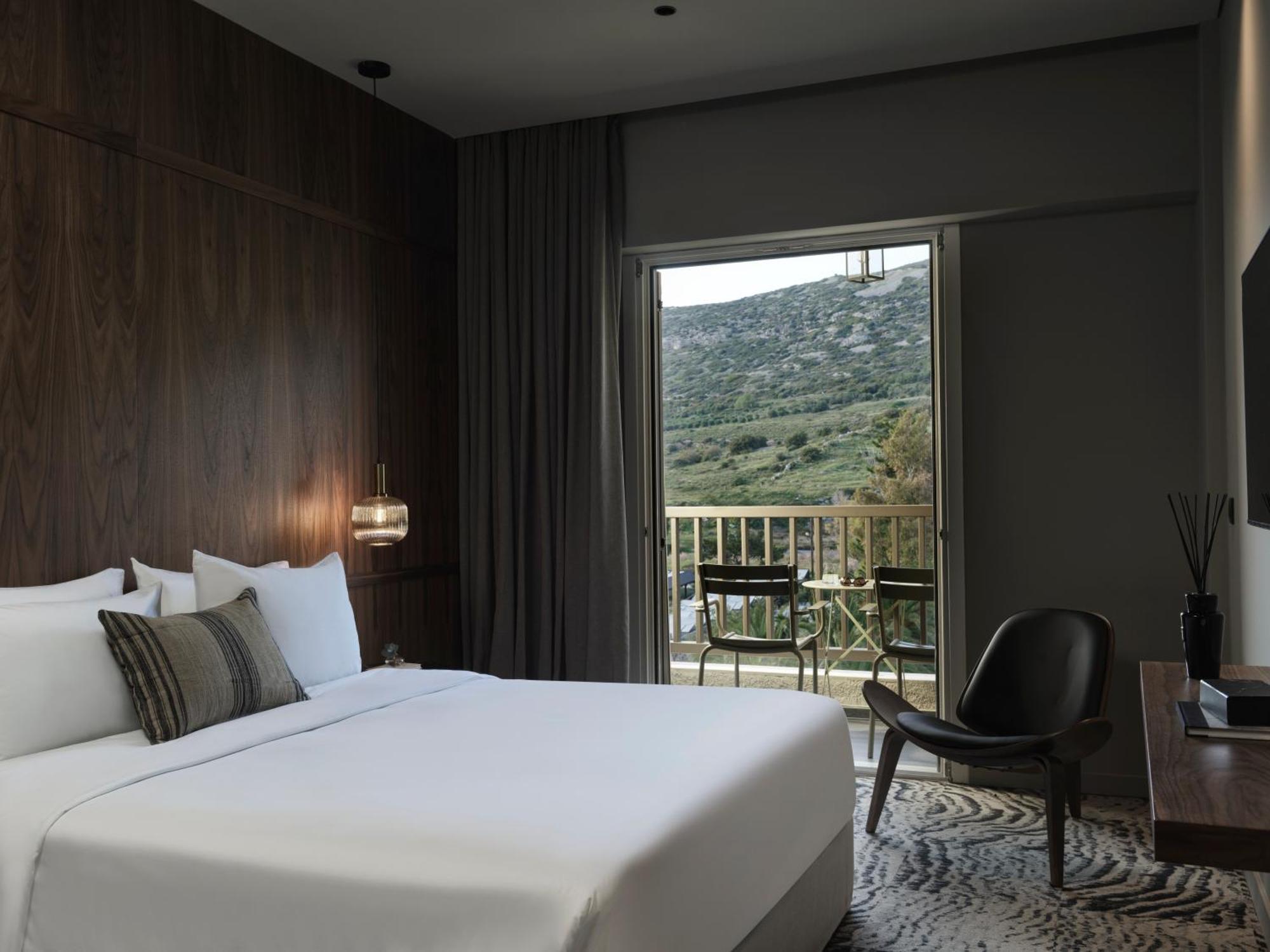 Deluxe Double Room Garden View