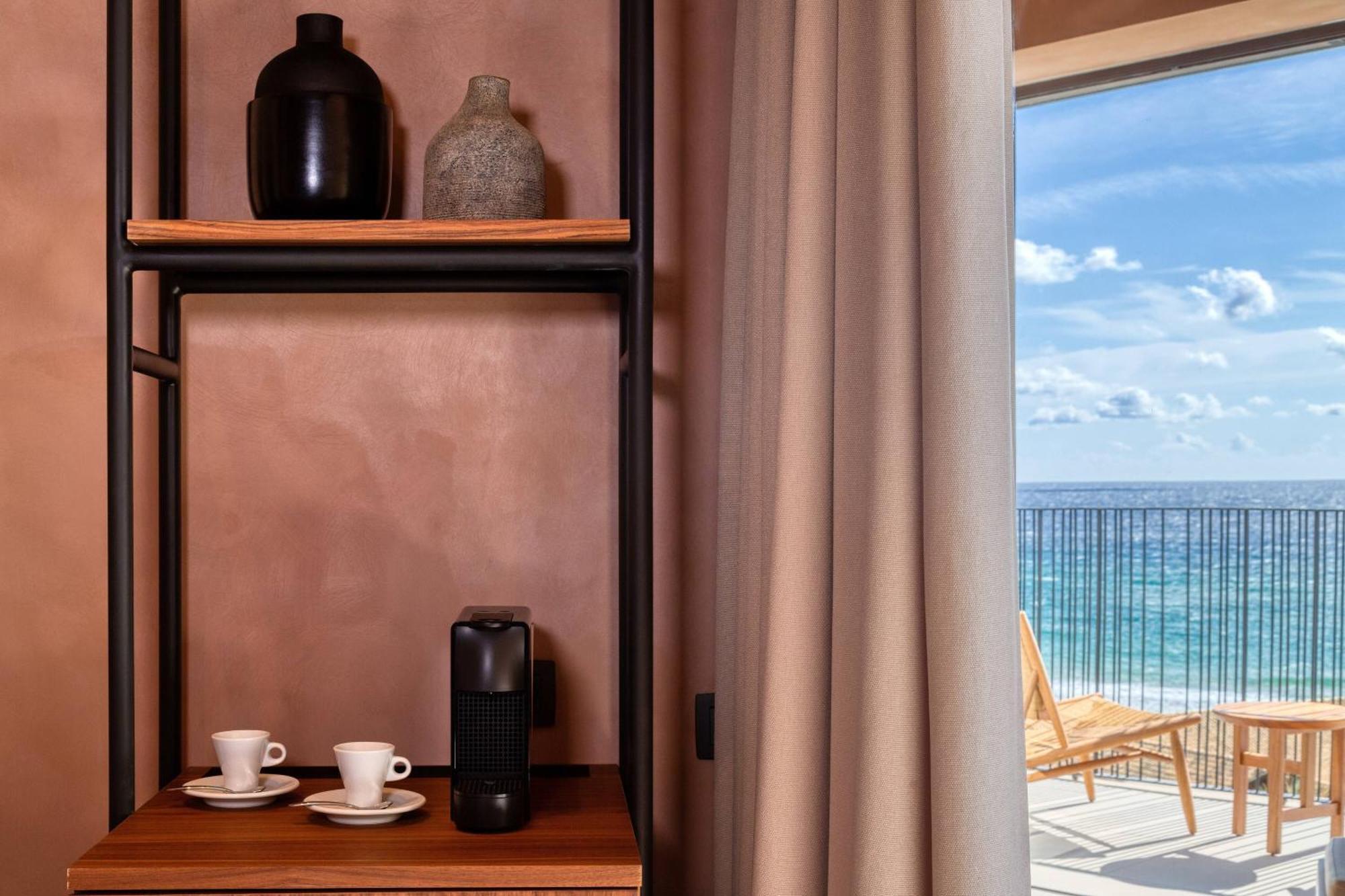 Sapphire Junior Suite 1 King Sofa bed Sea view