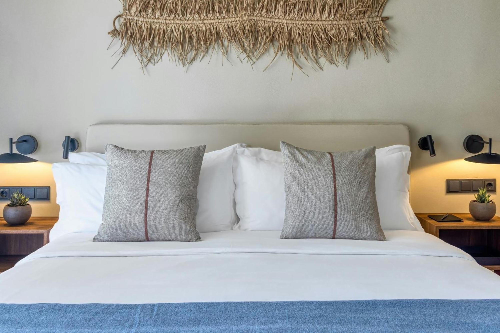 Tropical Nest