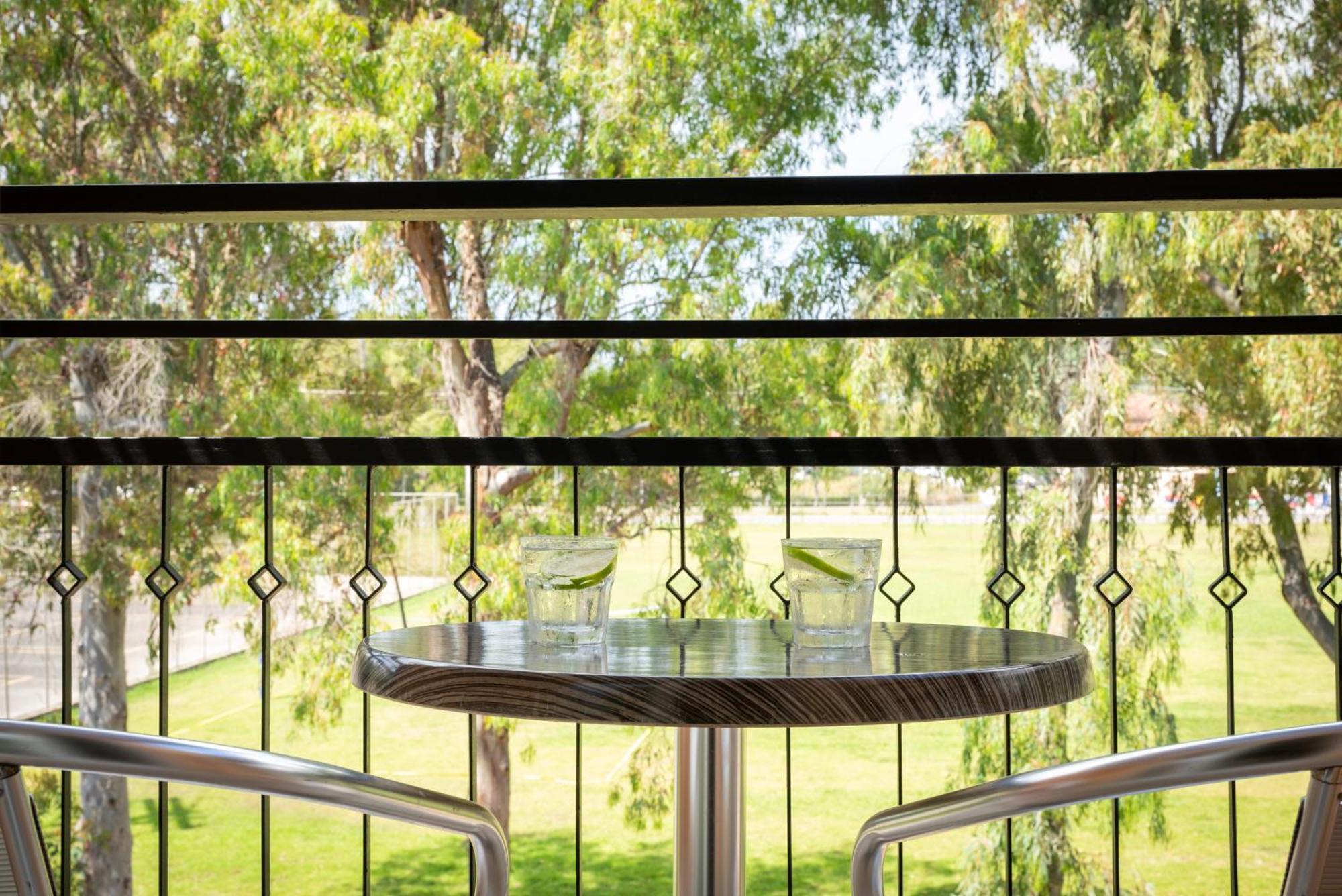 Twin Garden View
