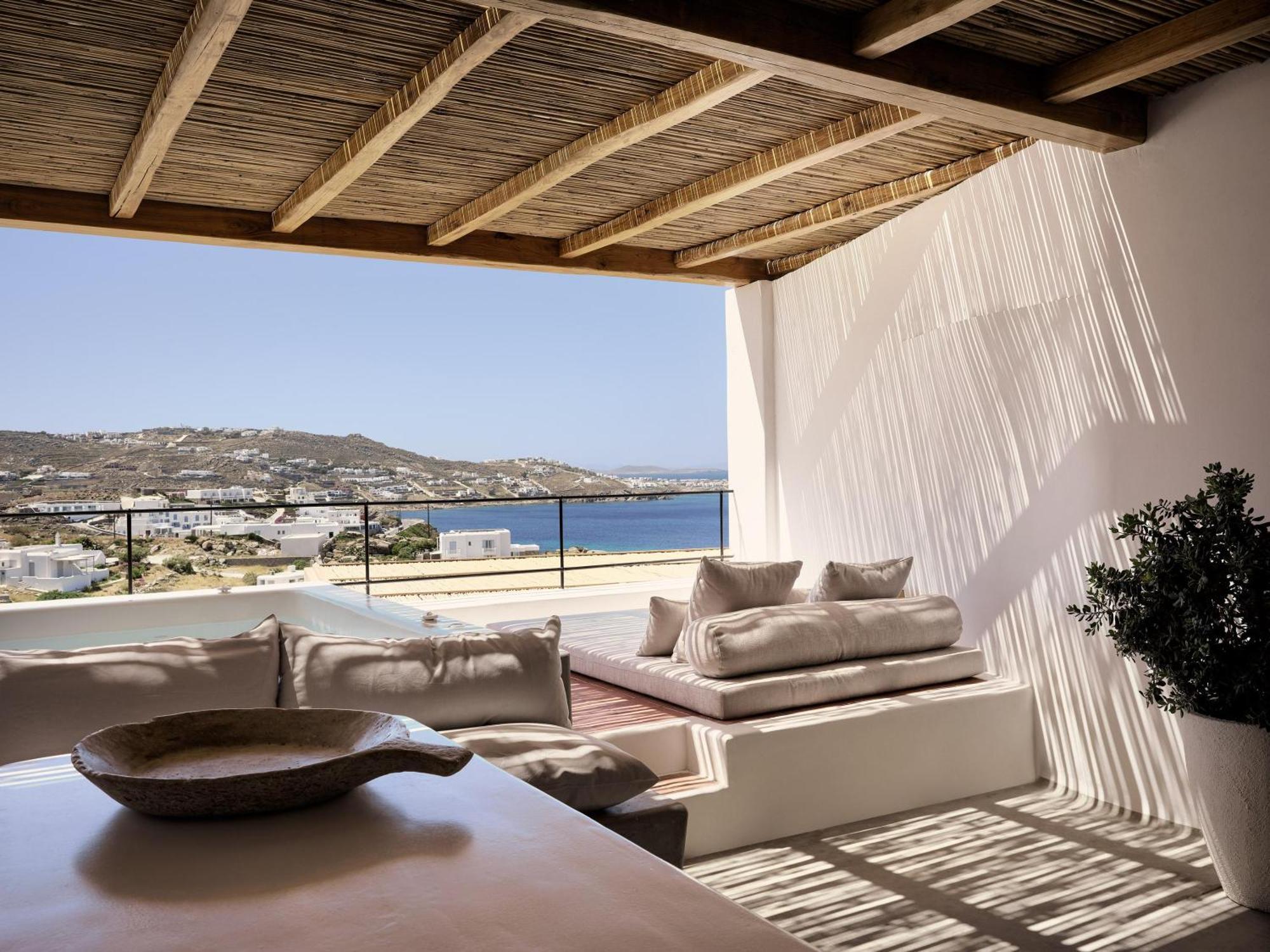 Bohemian Sunset & Sea View Suite Heated Plunge Pool
