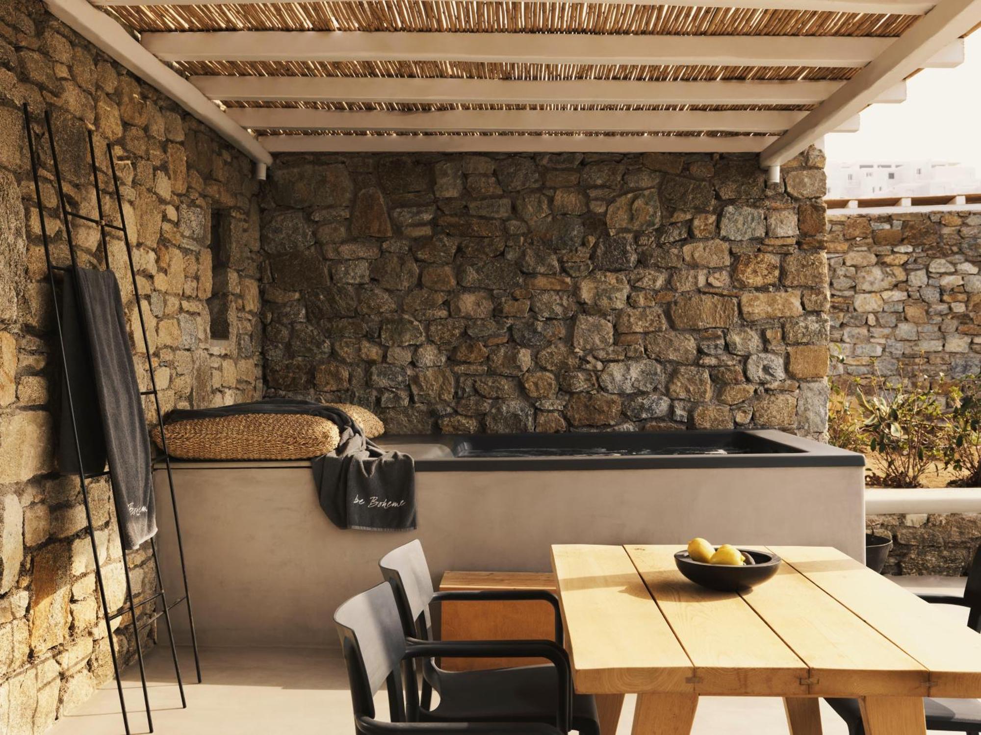 Junior Honeymoon Sunset & Sea View Suite Outdoor Hot Tub