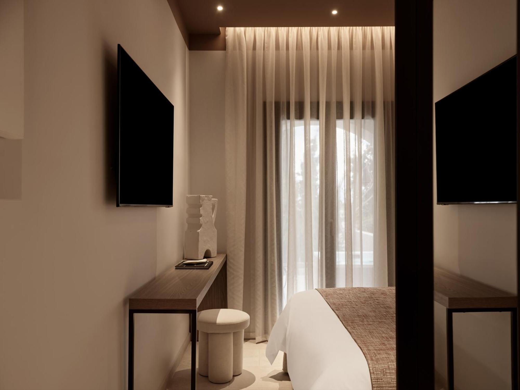 Comfort Room Hot Tub