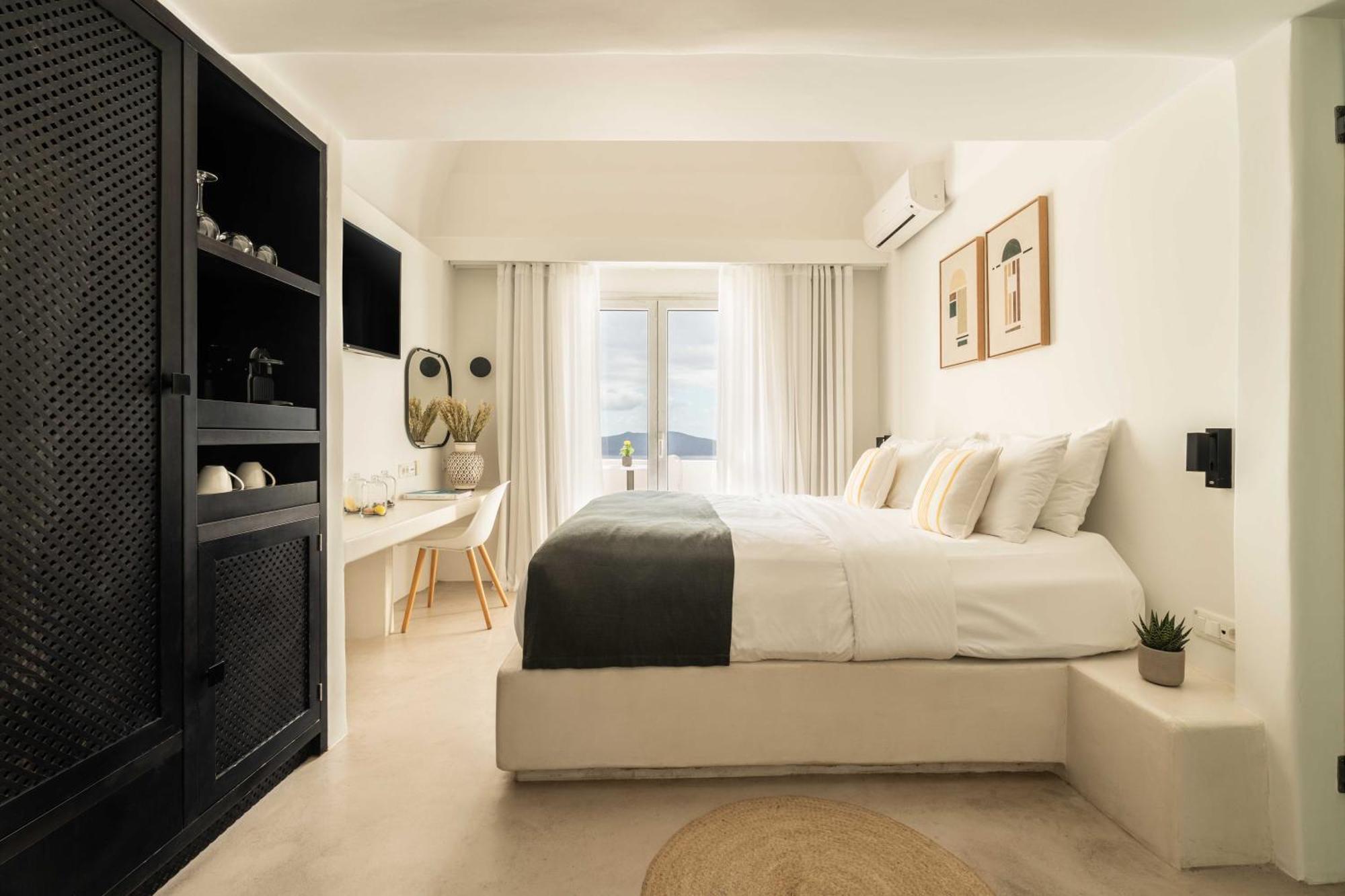 Deluxe Quadruple Room Caldera View