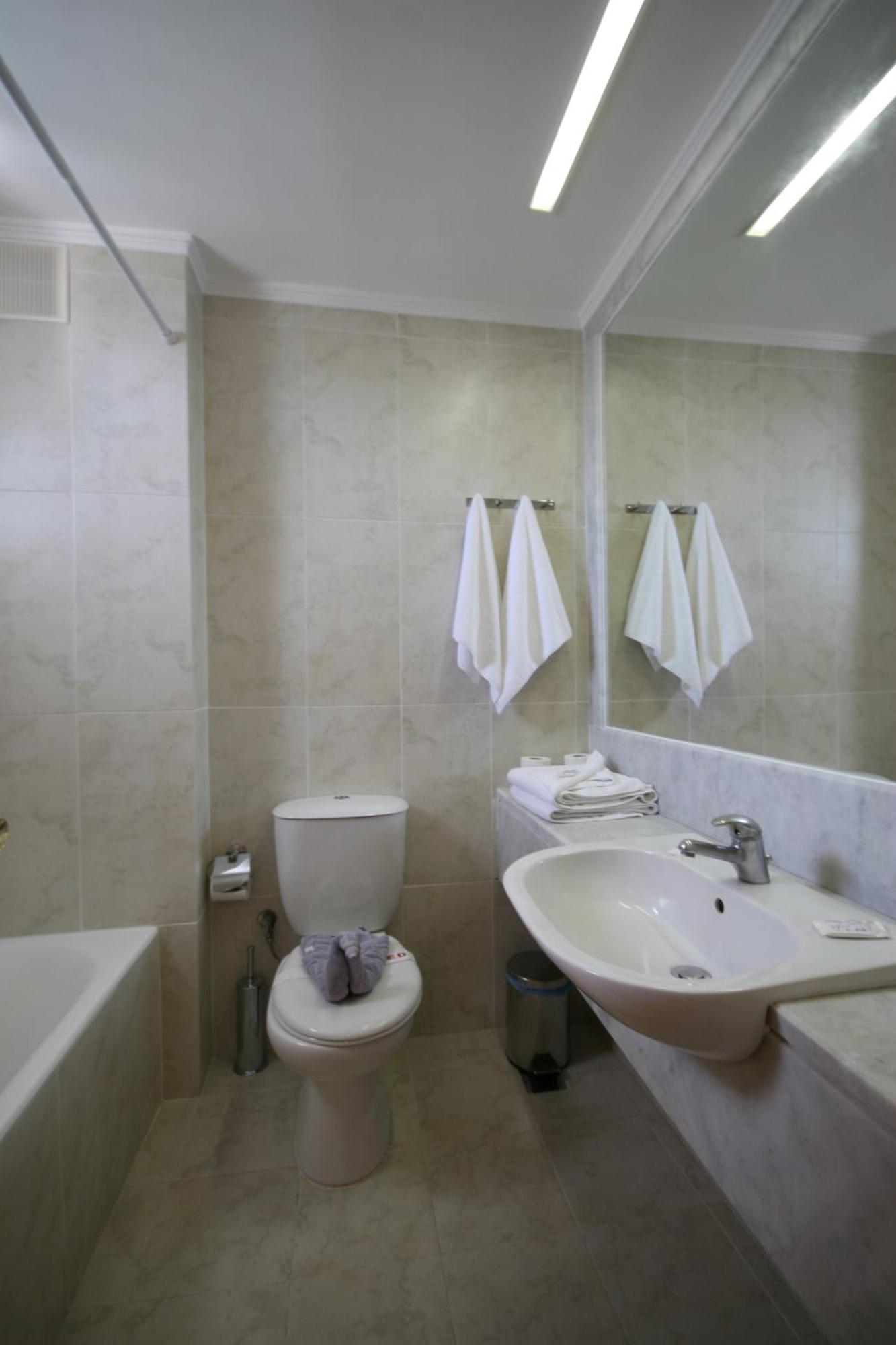 Superior Twin Room Annex