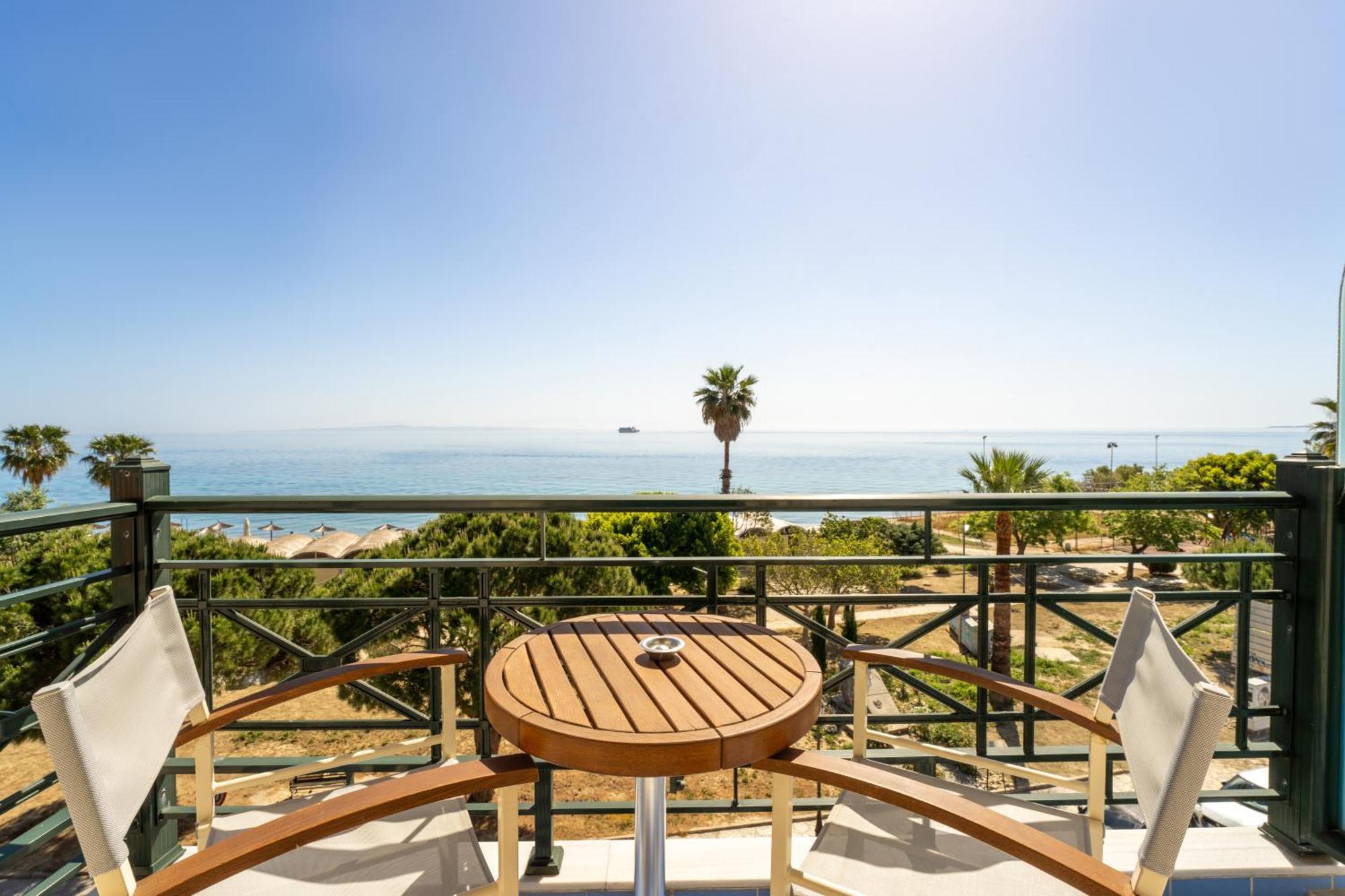 Double or Twin Room Sea View