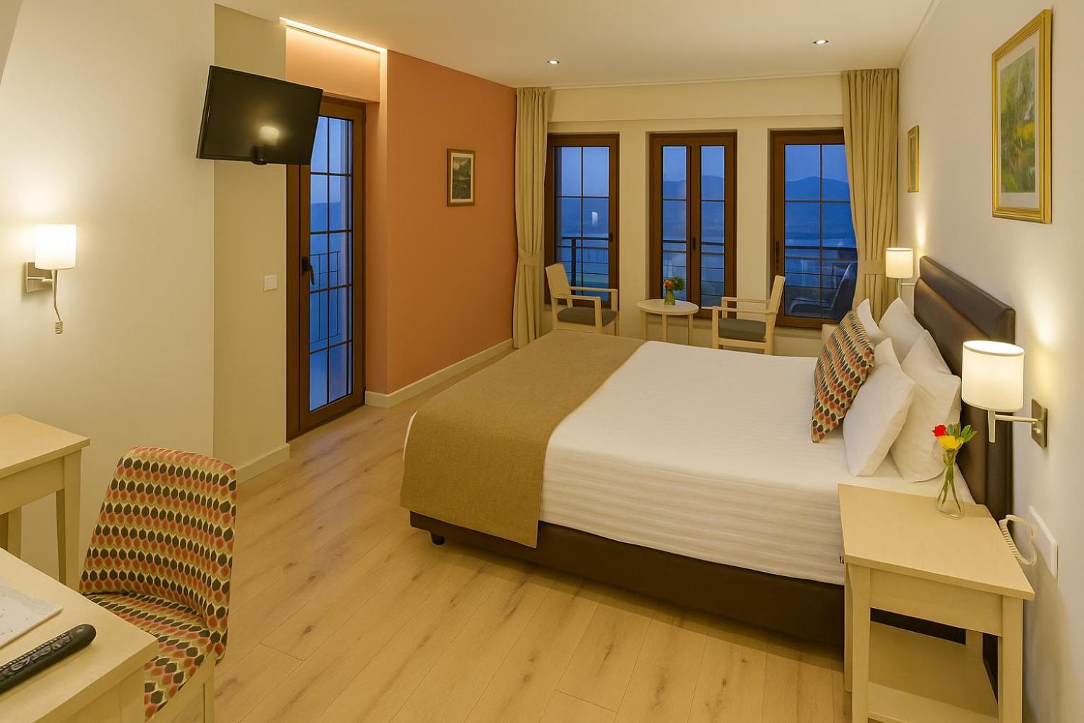 Junior Suite Lake View