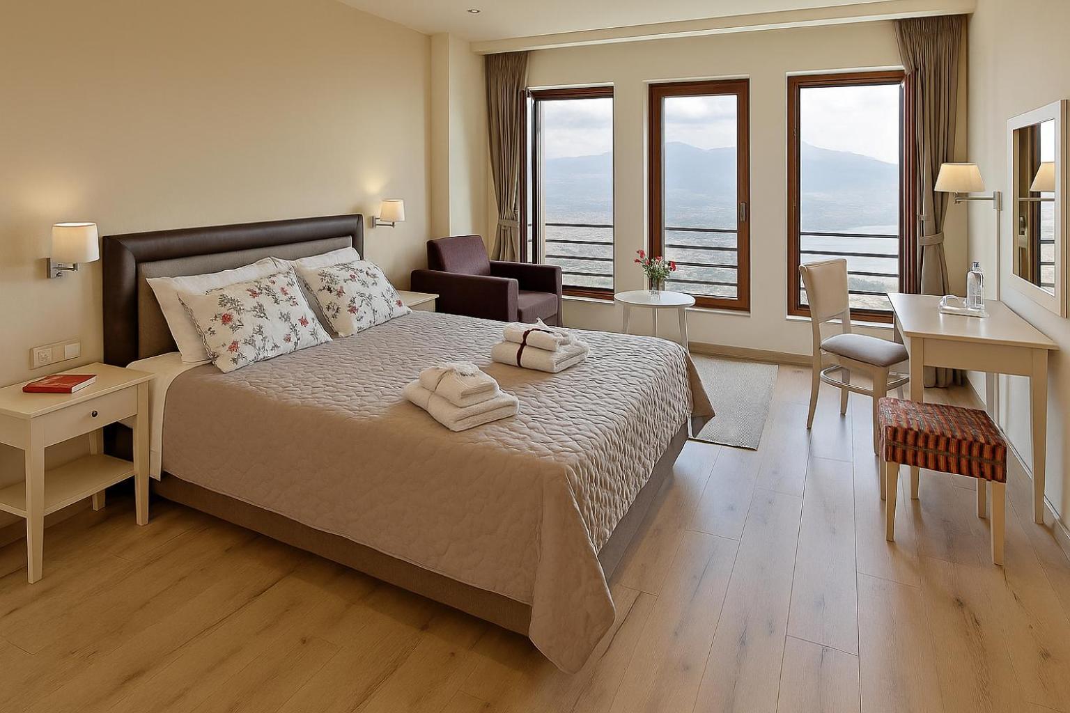 Junior Suite Lake View