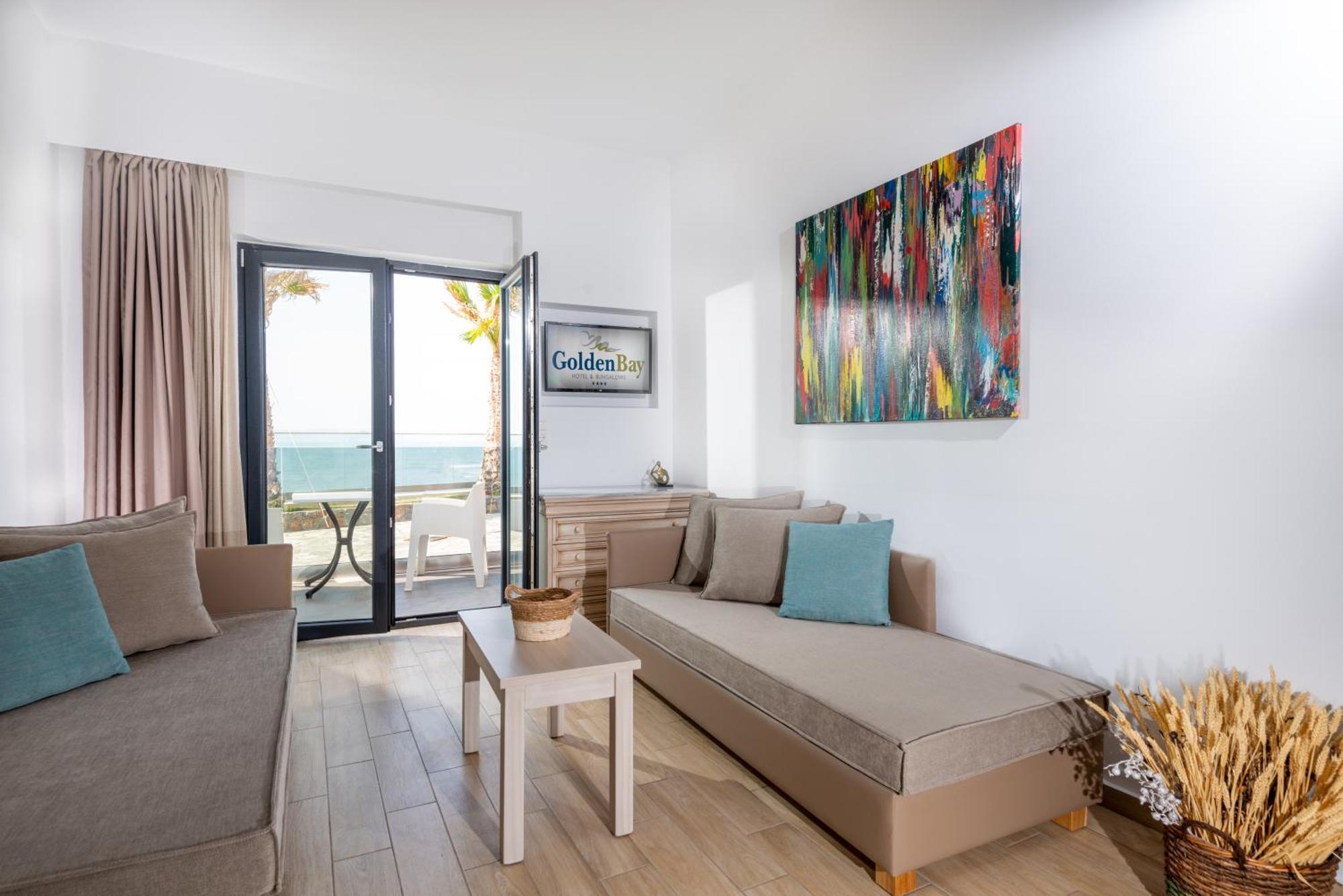 One-Bedroom Apartment Sea View
