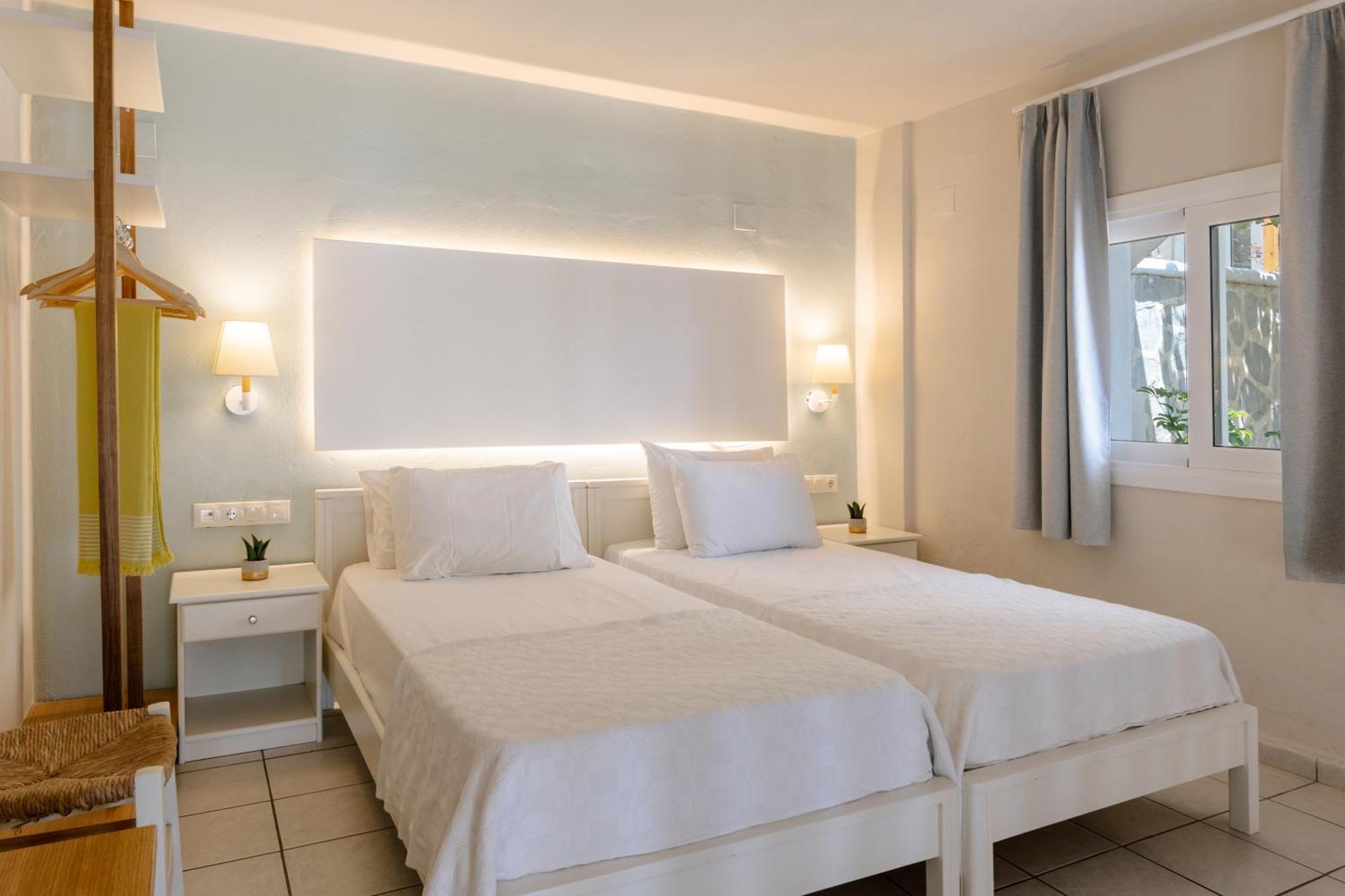 Economy Twin Room