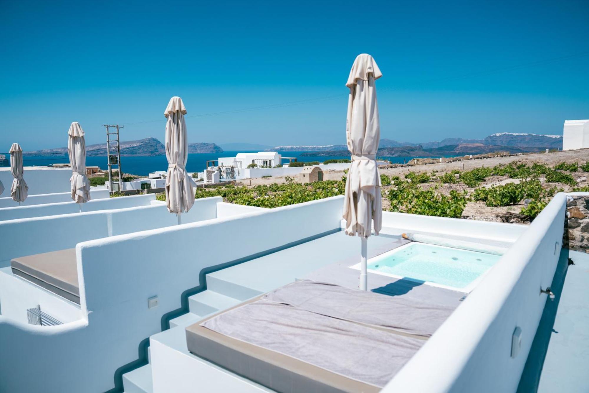 Deluxe Suite Hot Tub