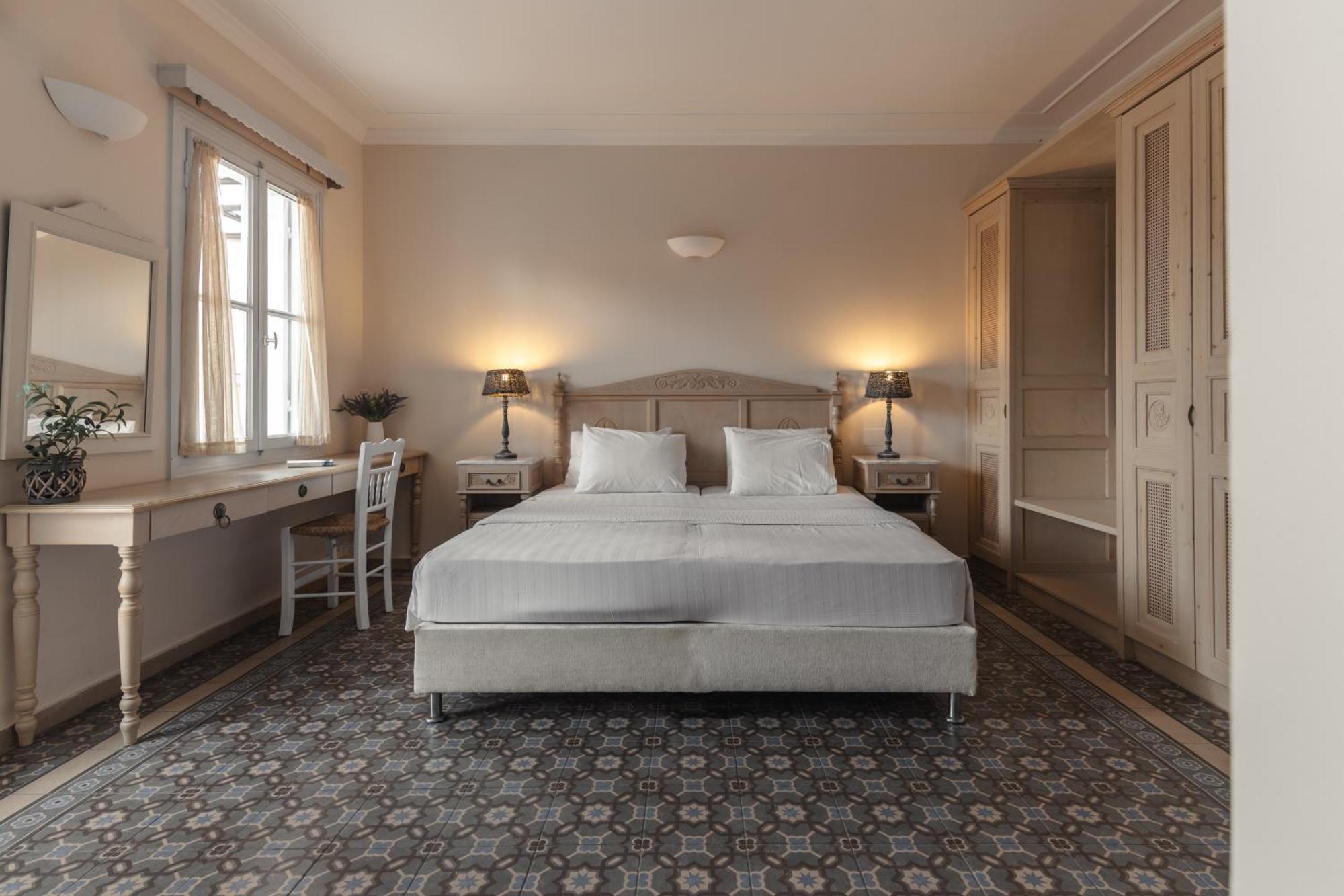 Classic Double Room with Garden View