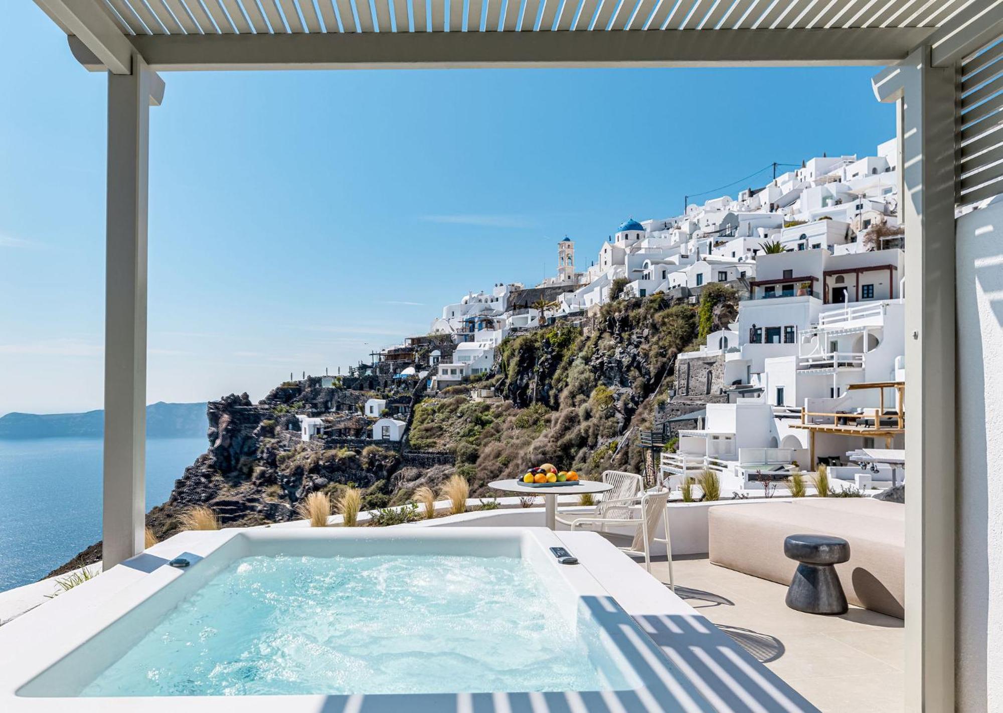 Caldera Suite Sea View Outdoor Jetted Plunge Pool
