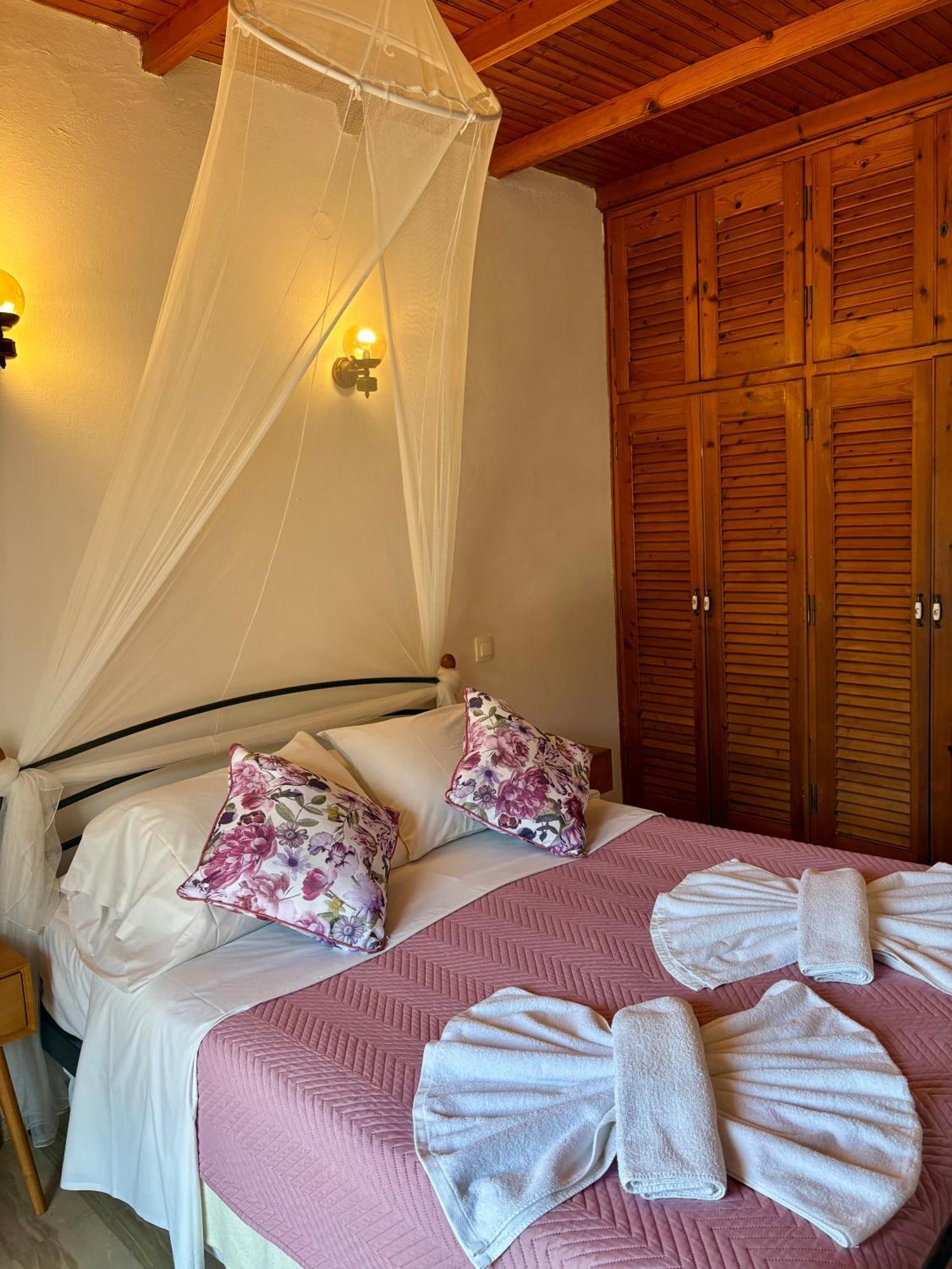Double Room Mountain View