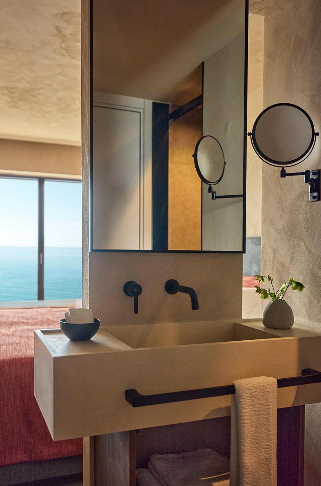 Premium Room Swim Up Pool