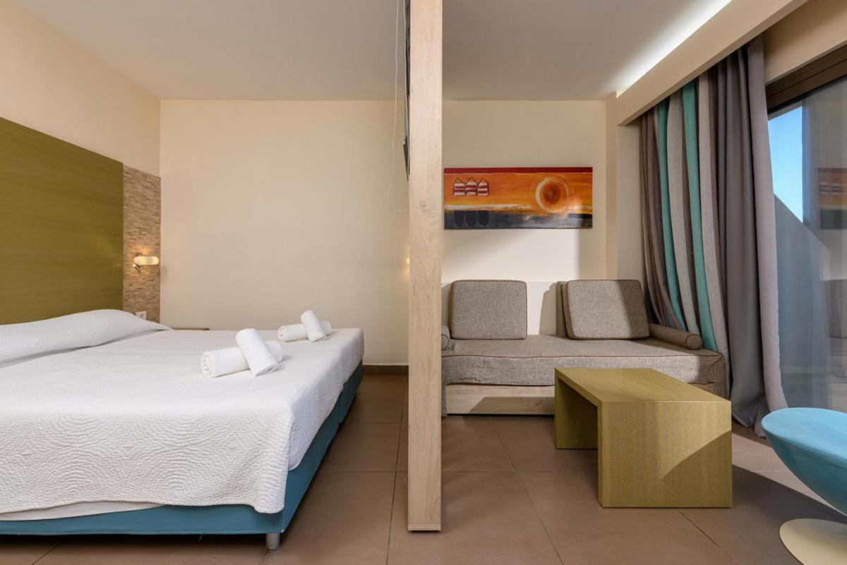 Junior Suite,1675802356:JPEG