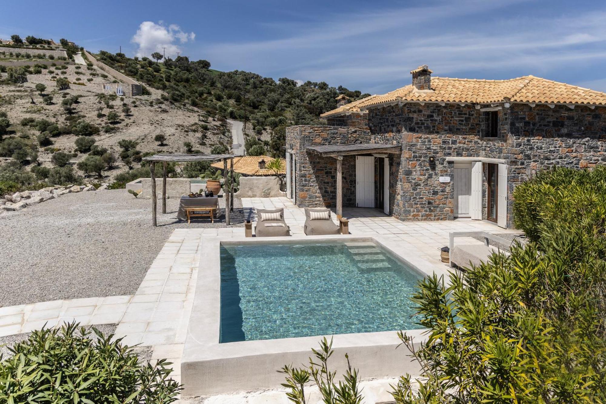 One Bedroom Villa Shared Pool