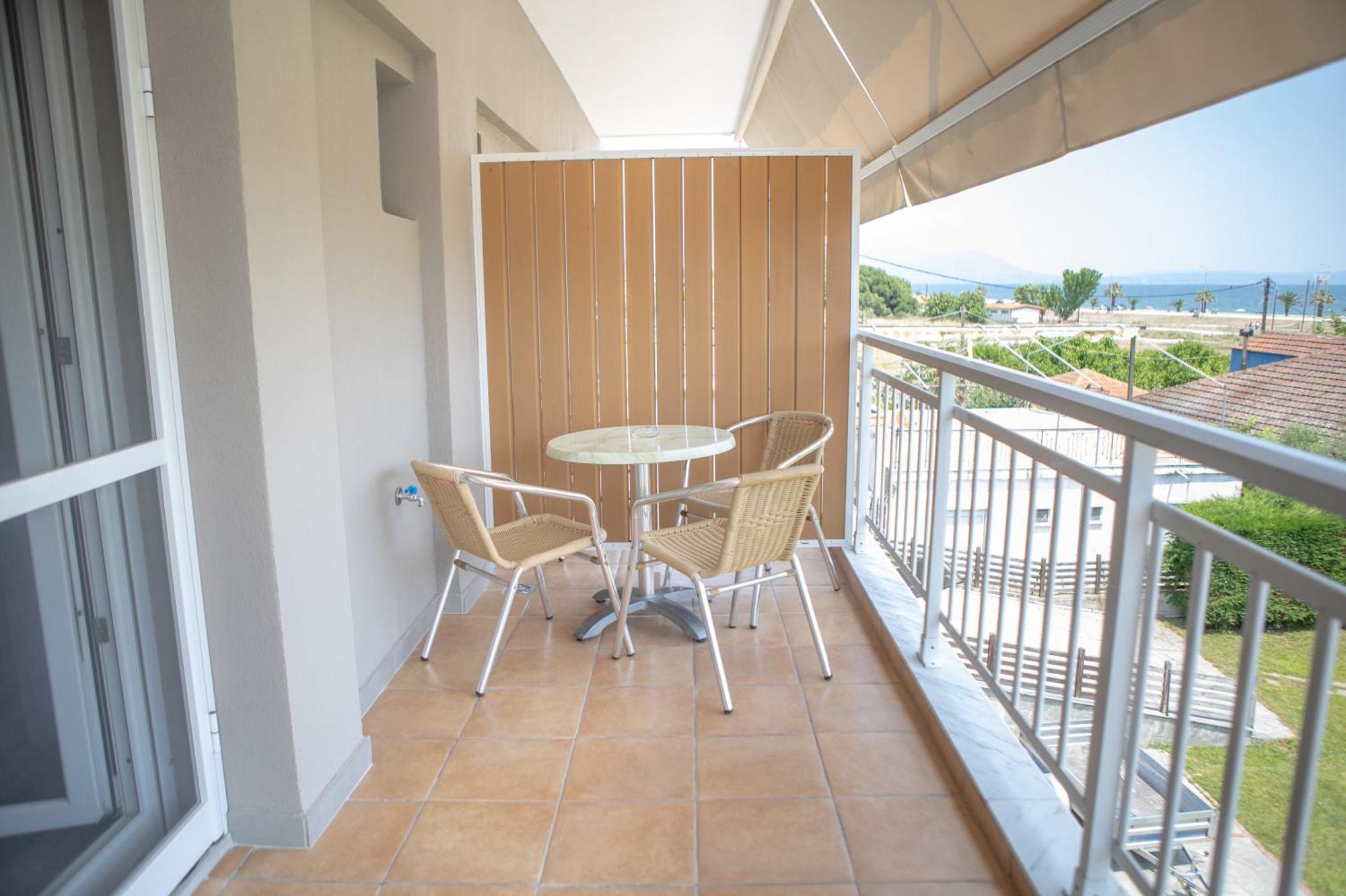 One-Bedroom Apartment Balcony Sea View