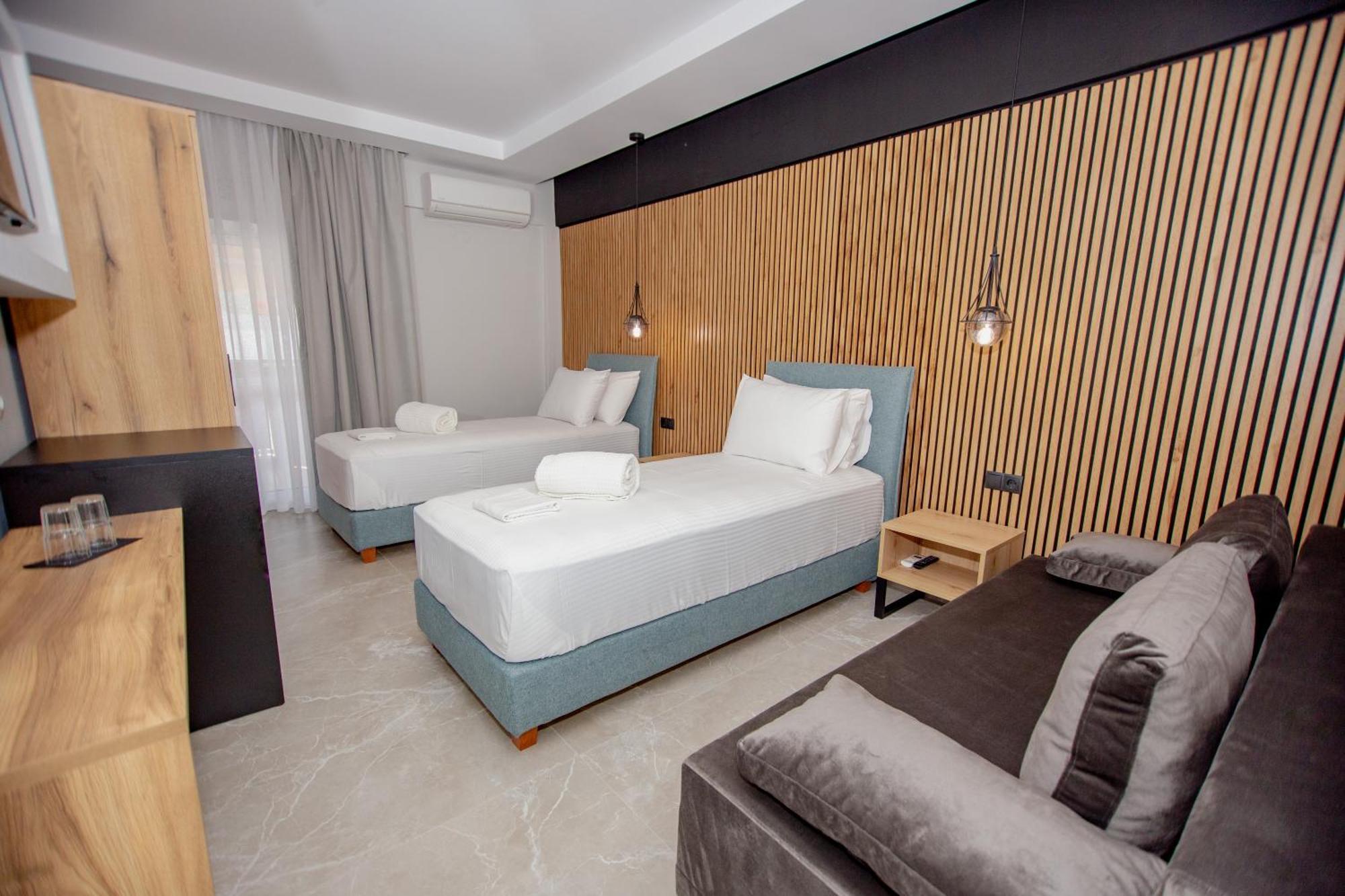 Triple Room Terrace