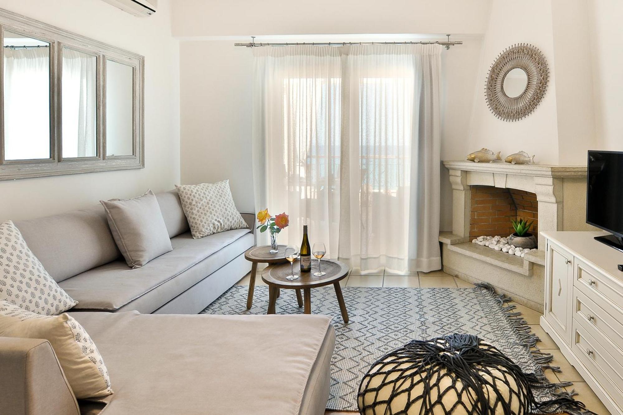 Honeymoon Suite