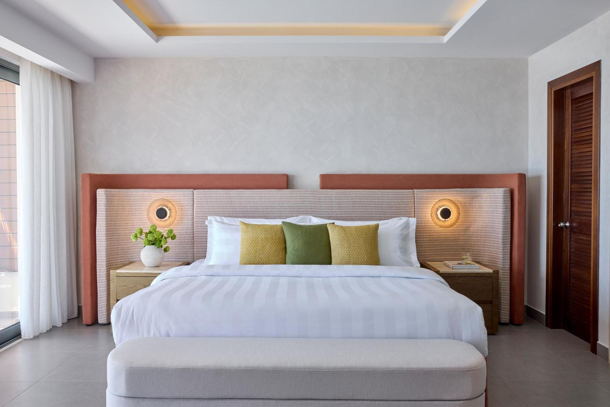 Executive Suite Private Pool