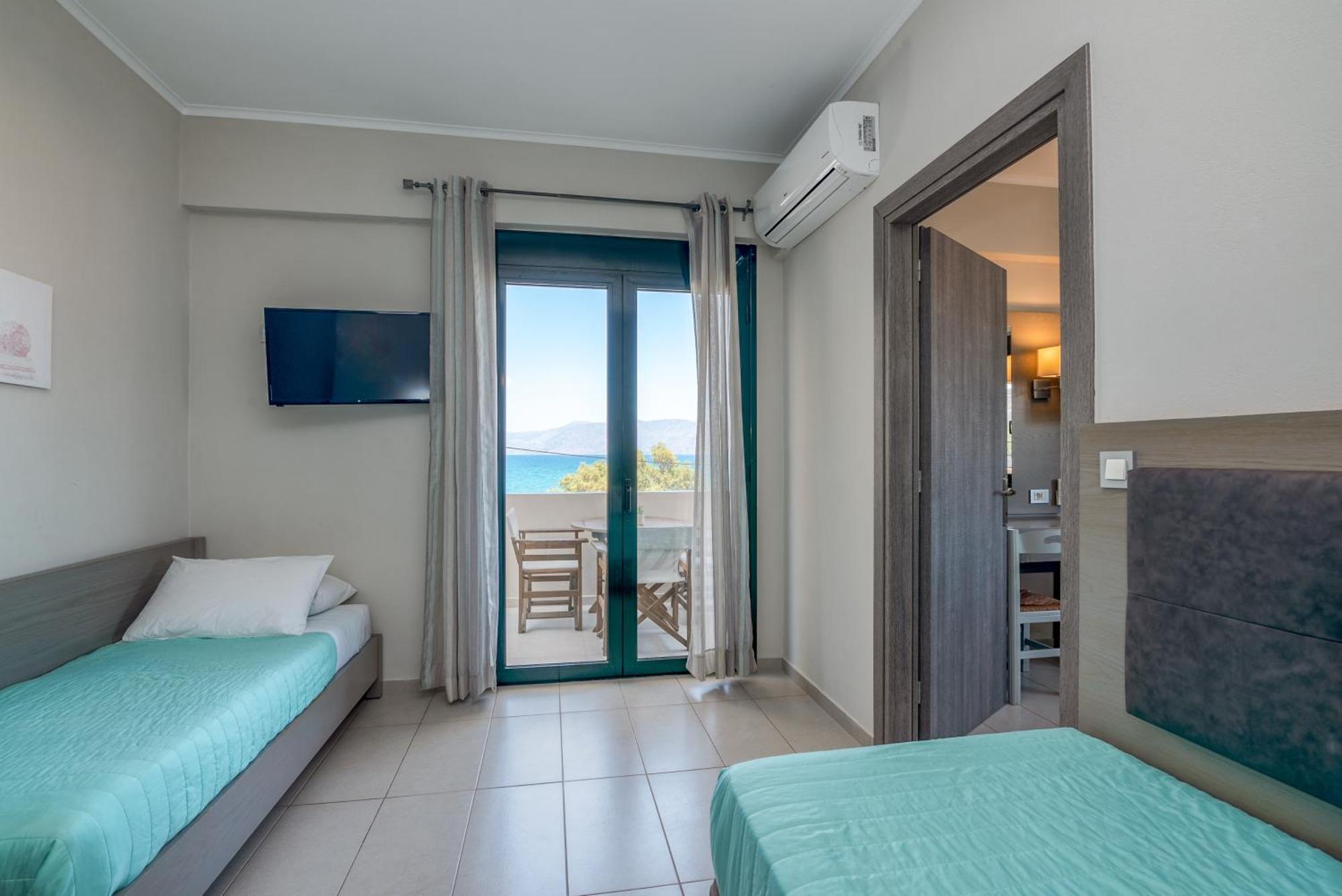 One-Bedroom Apartment Sea View