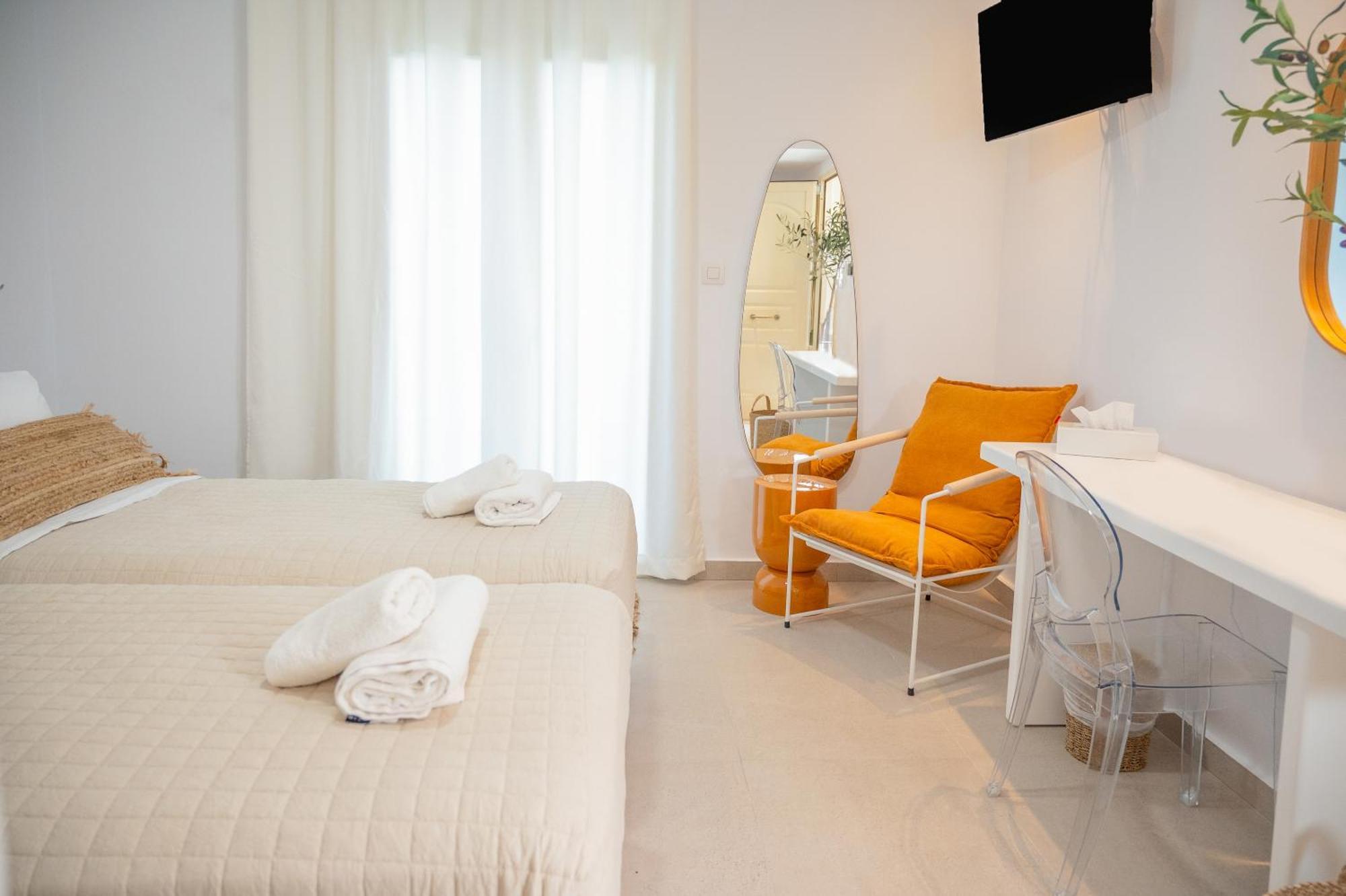 Deluxe Double or Twin Room Pool View