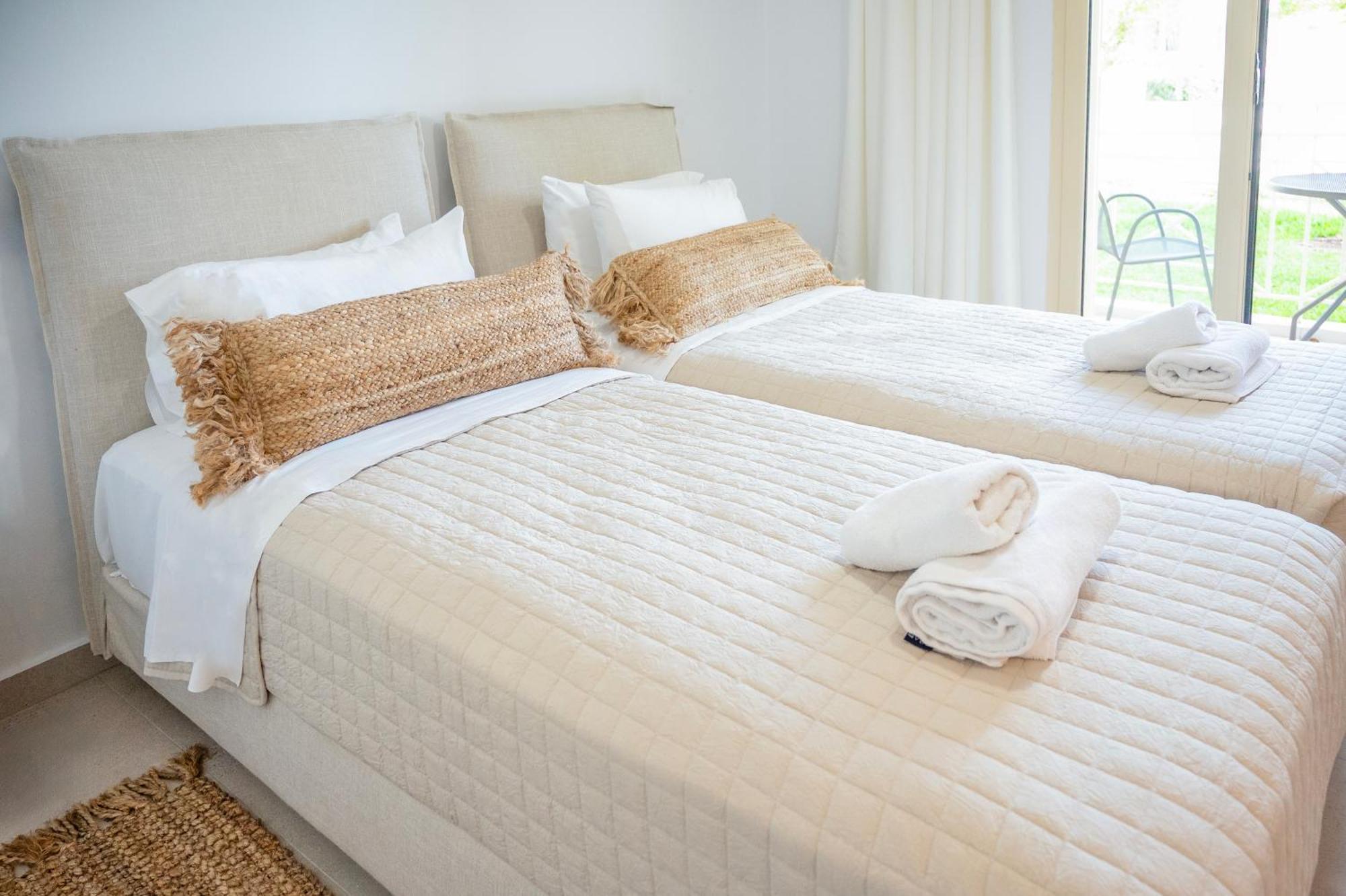 Deluxe Double or Twin Room Pool View