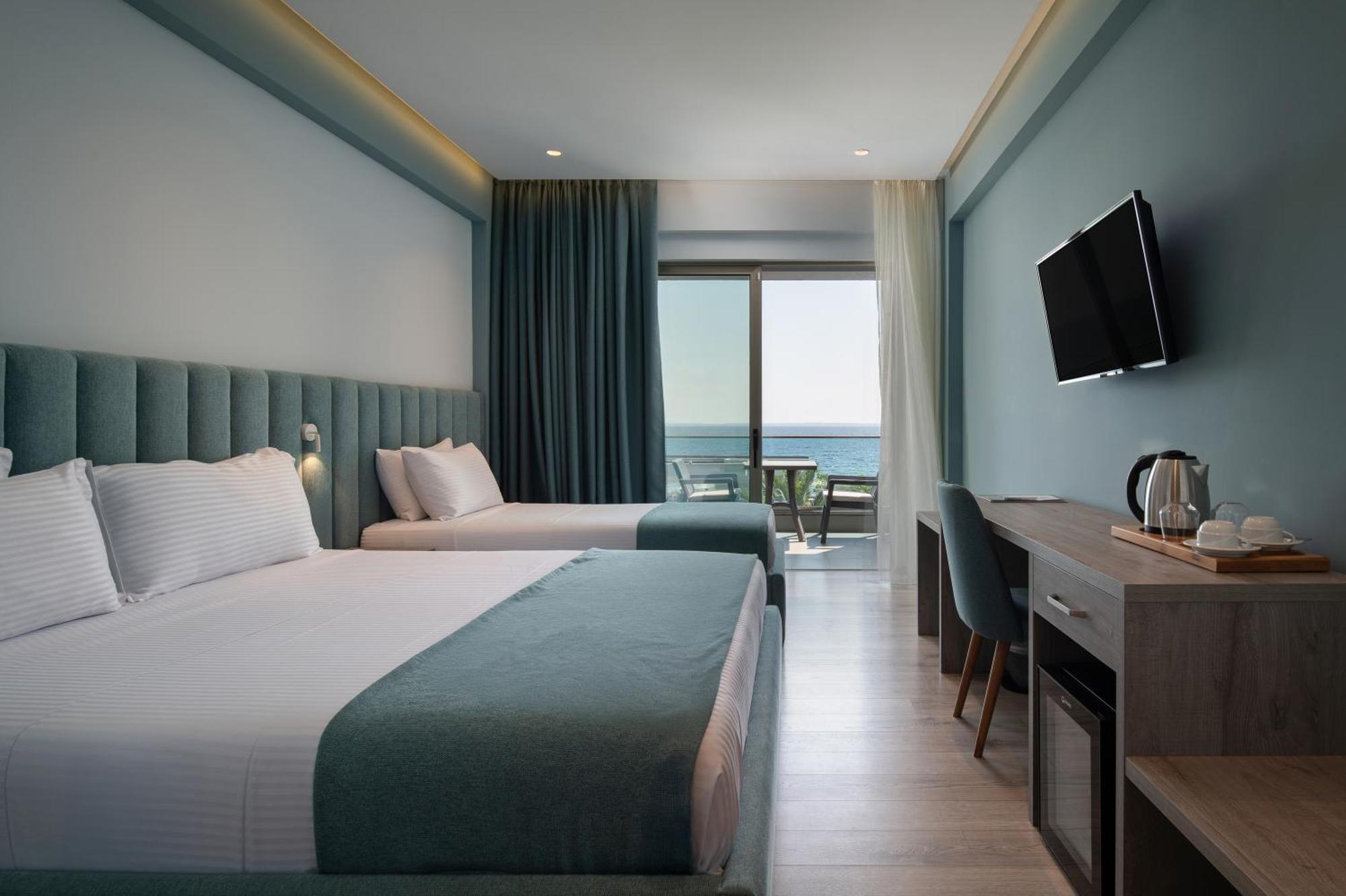 Superior Triple Room Sea View