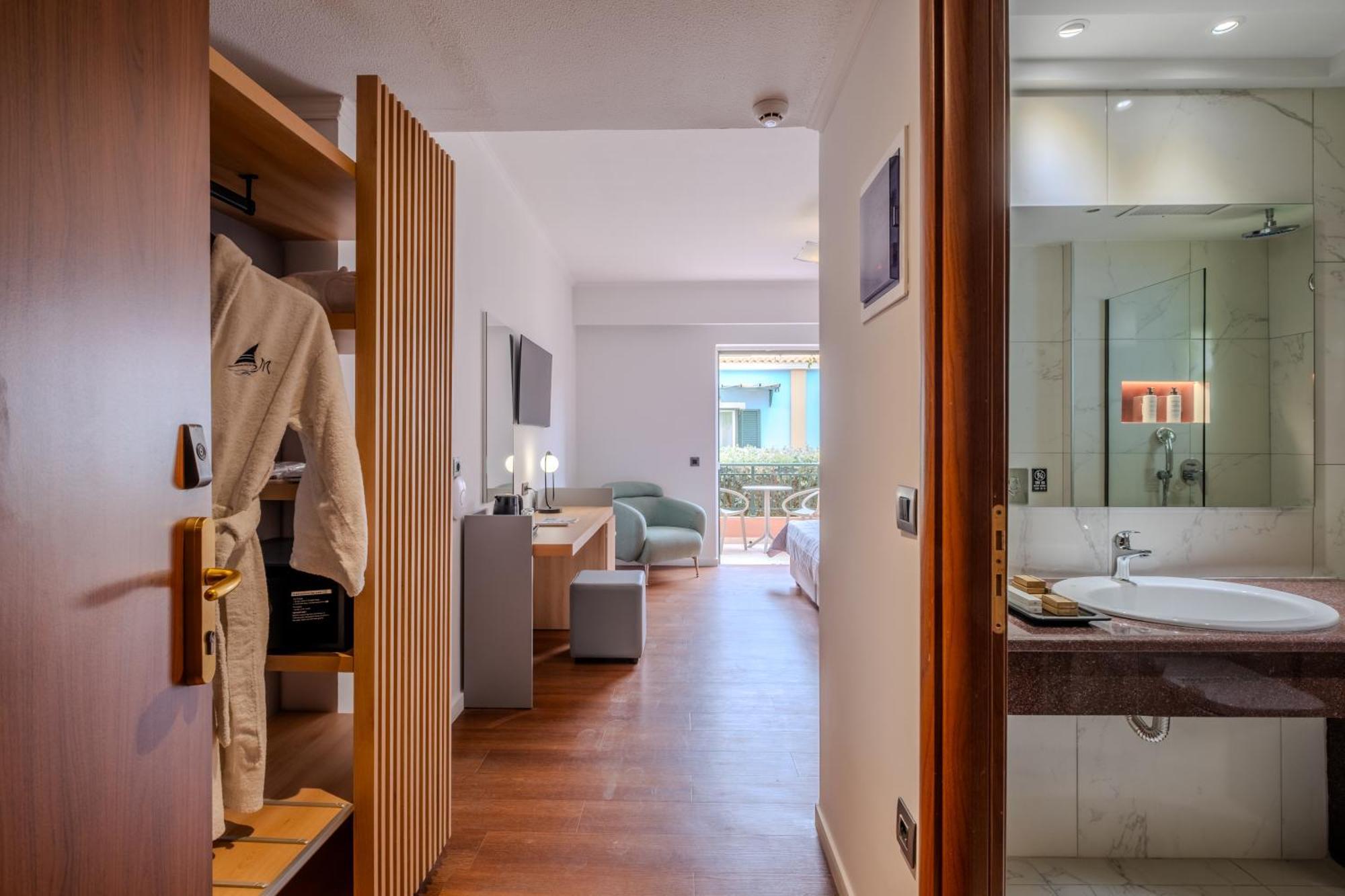 Superior Double Room Garden View