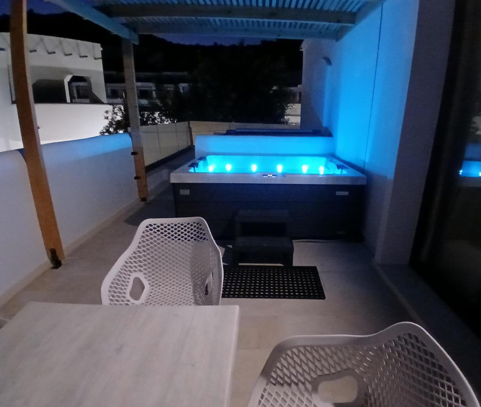 Suite Hot Tub