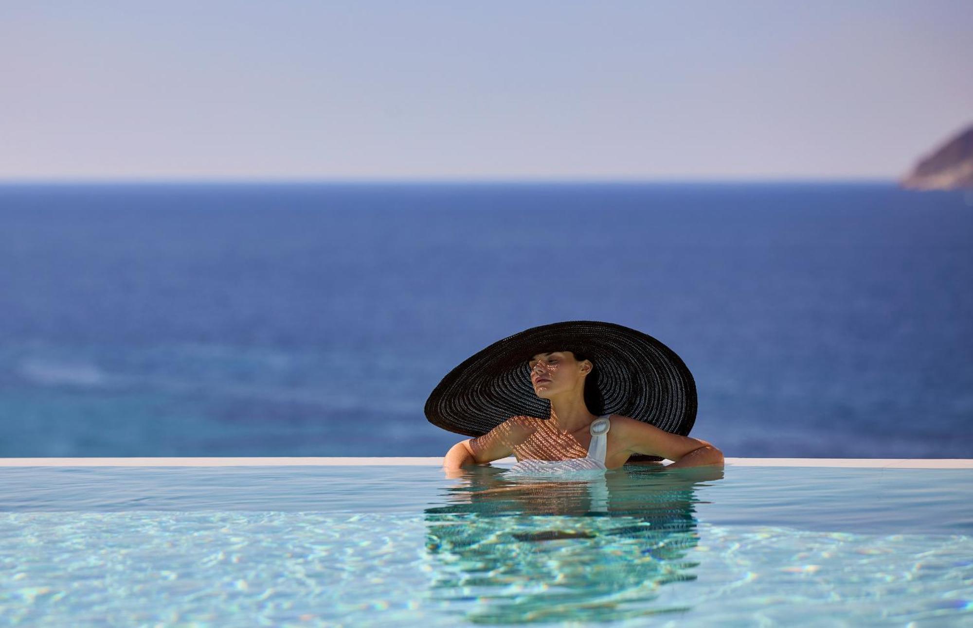Honeymoon Suite Private Pool & Sea View