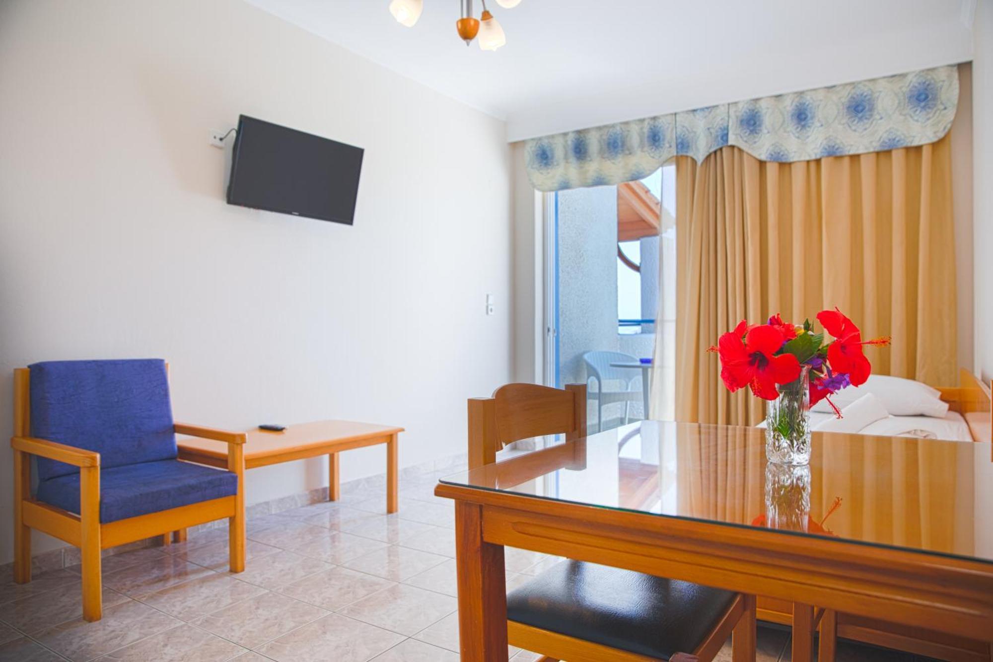 Standard Double or Twin Room Garden View