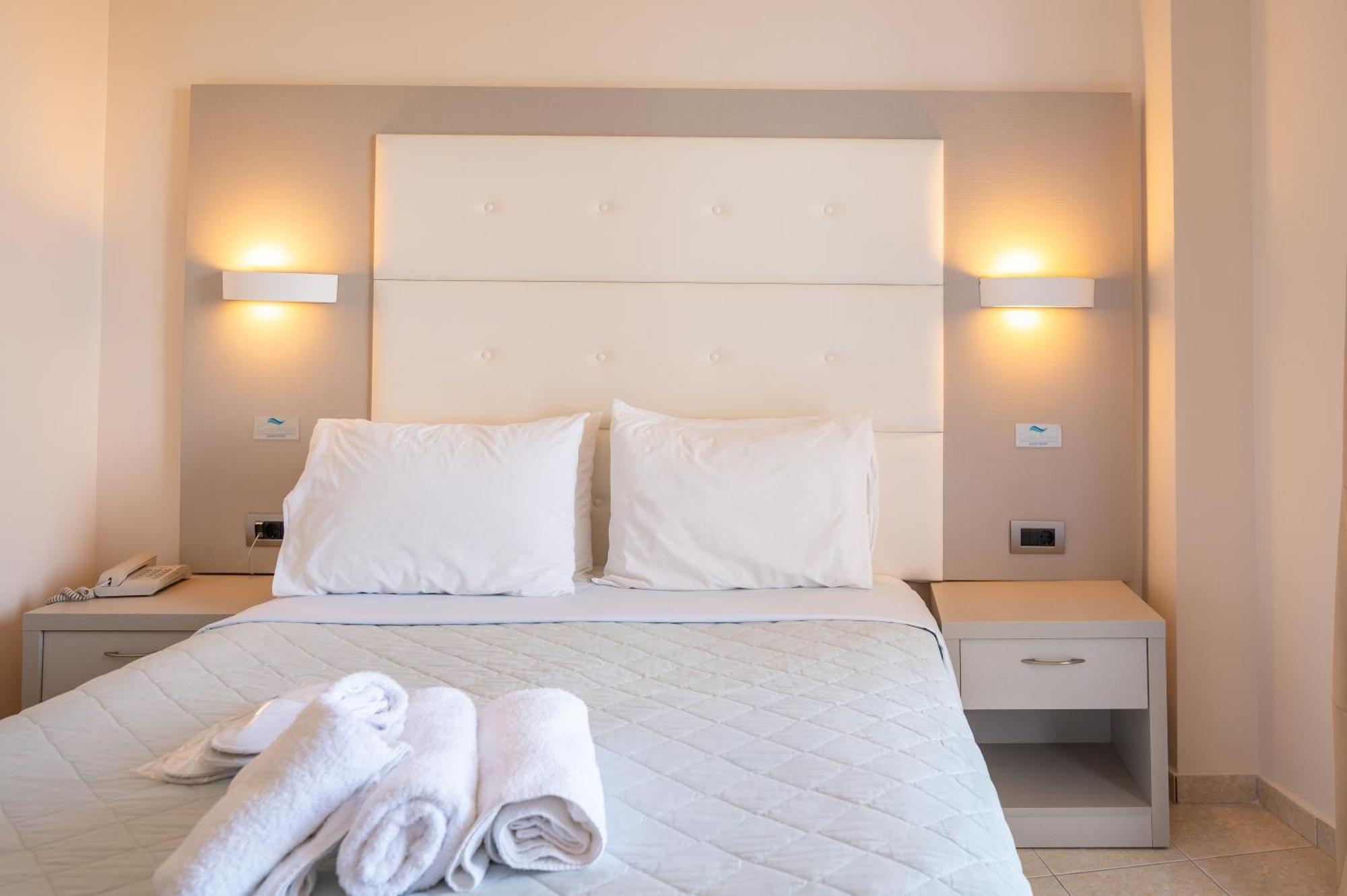 Standard Double or Twin Room Garden View