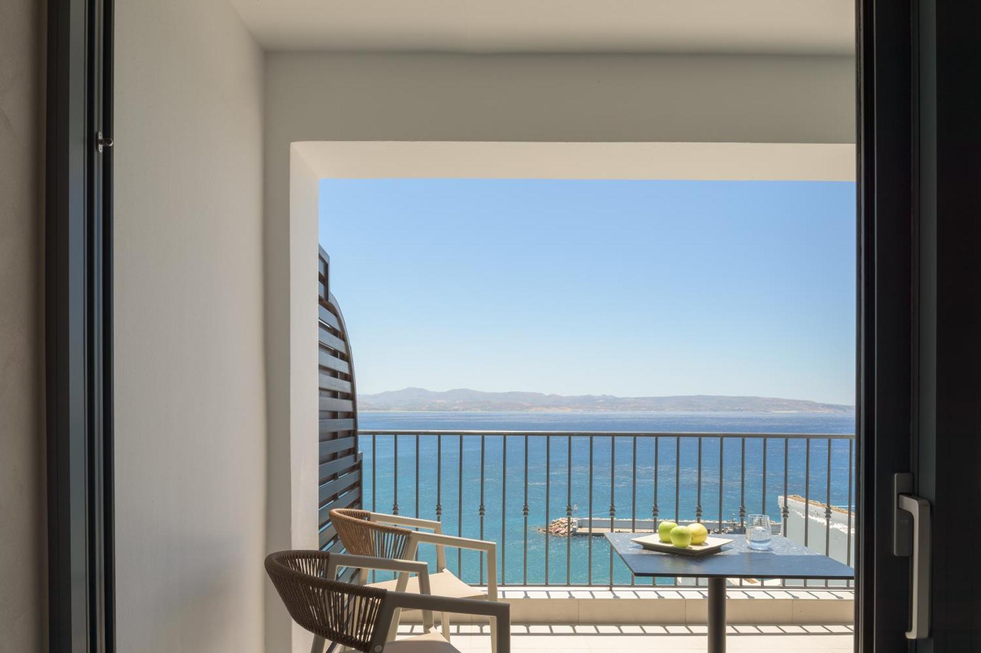 Two-Bedroom Suite Sea View