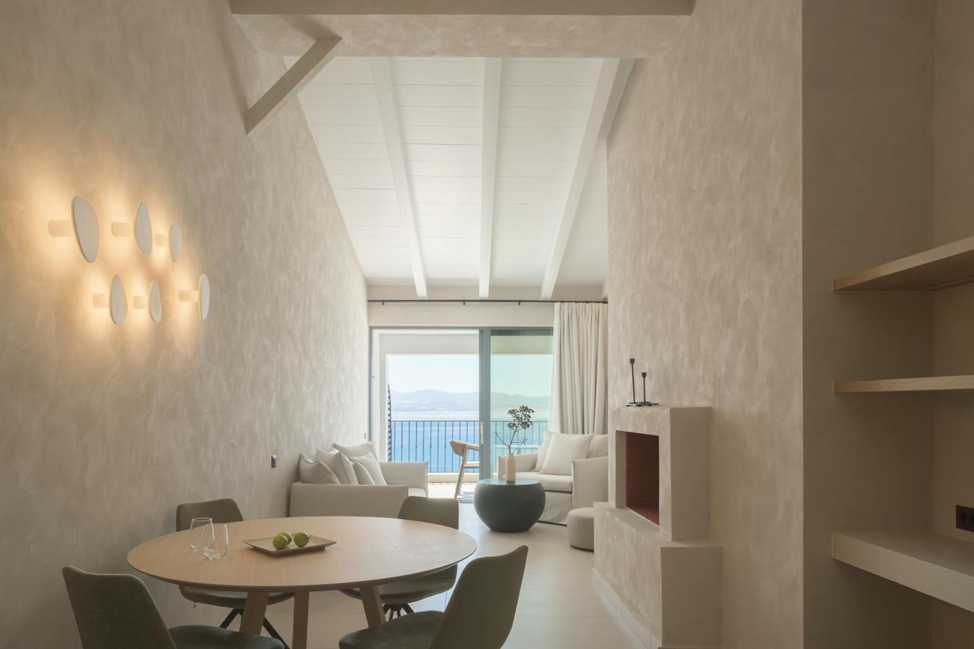 Two-Bedroom Suite Sea View