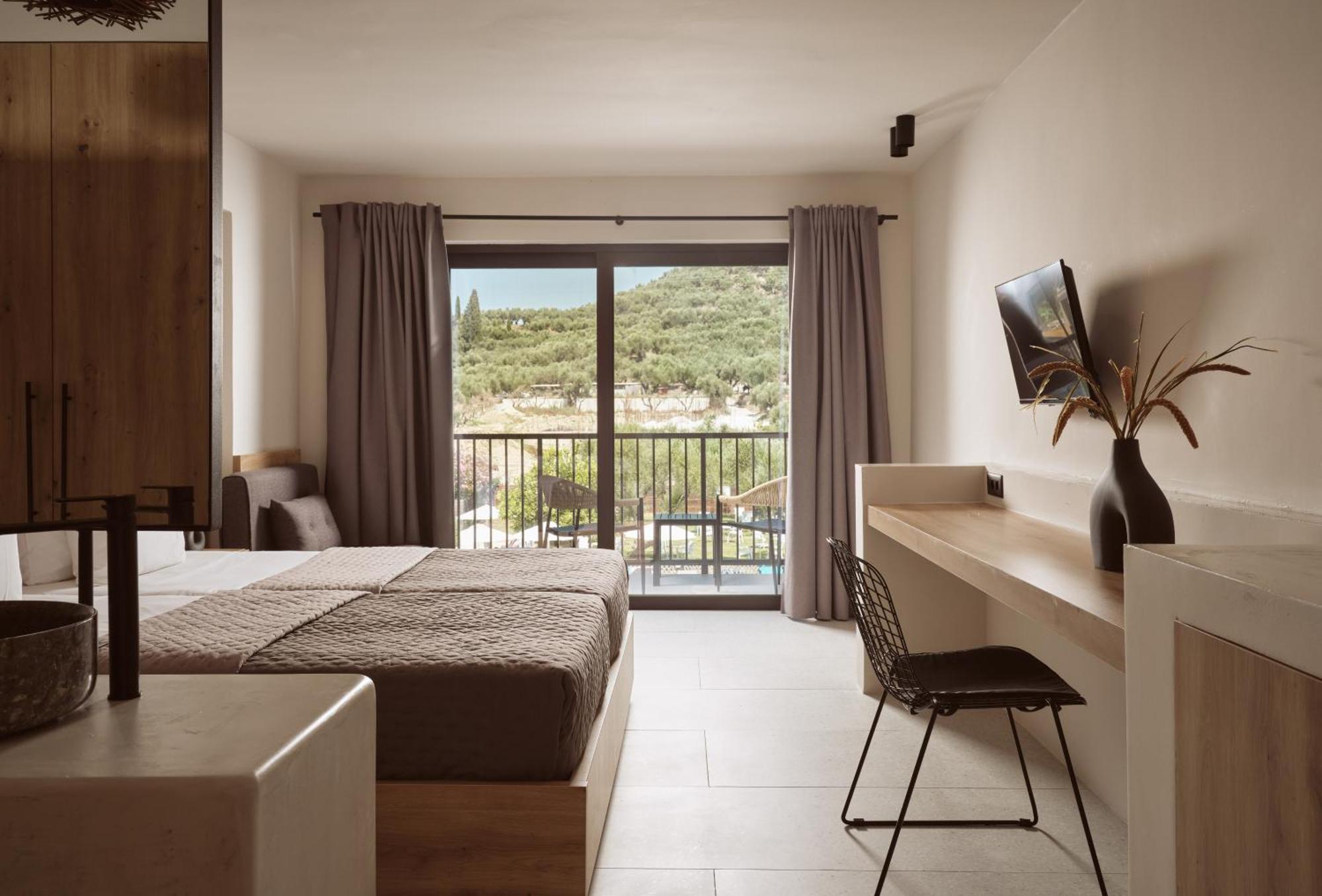 Deluxe Room Pool View