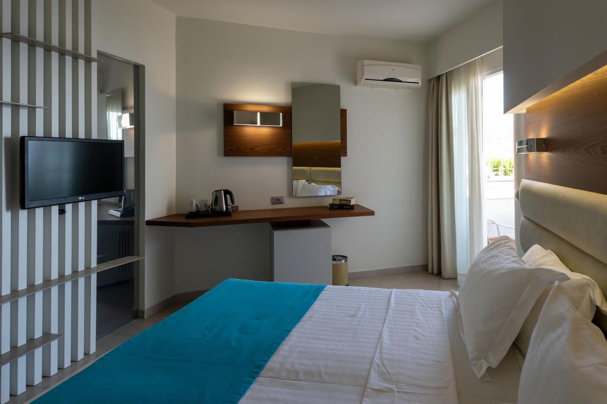 Double or Twin Room Garden View or Mountain View