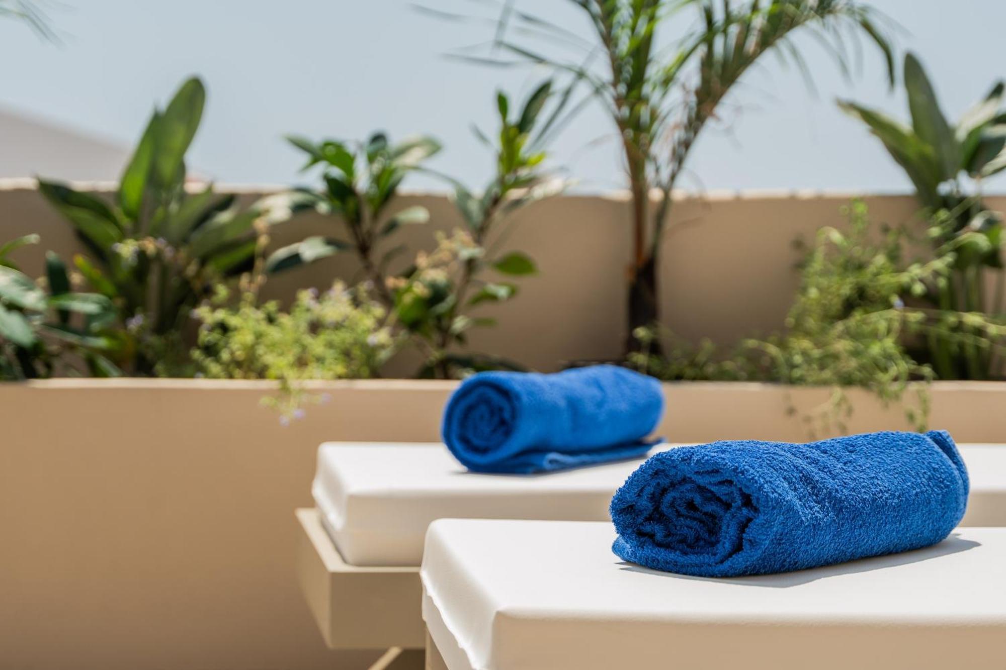 Superior Penthouse Suite Sea View & Outdoor Hot Tub