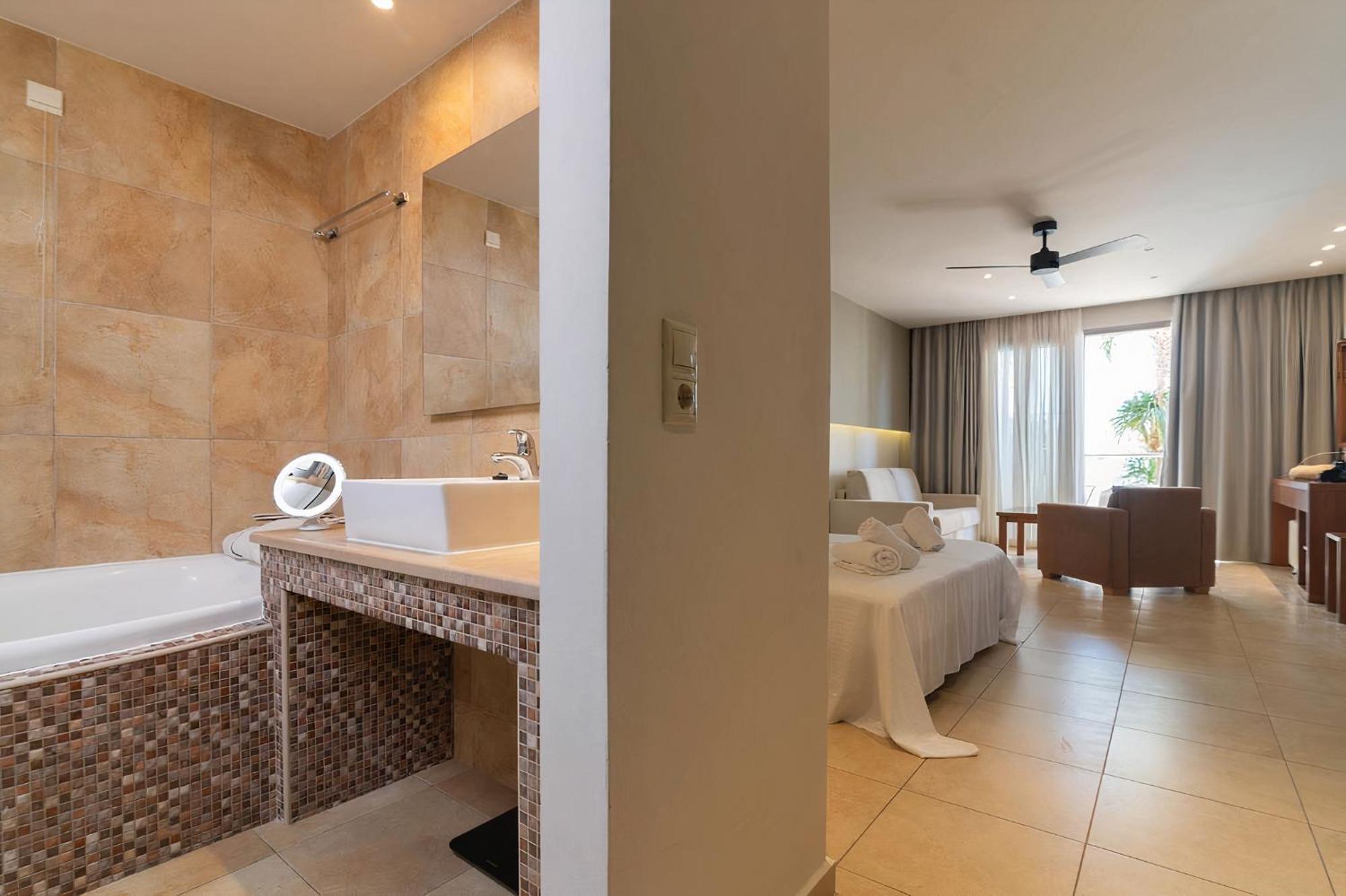 Junior Suite with Sea View