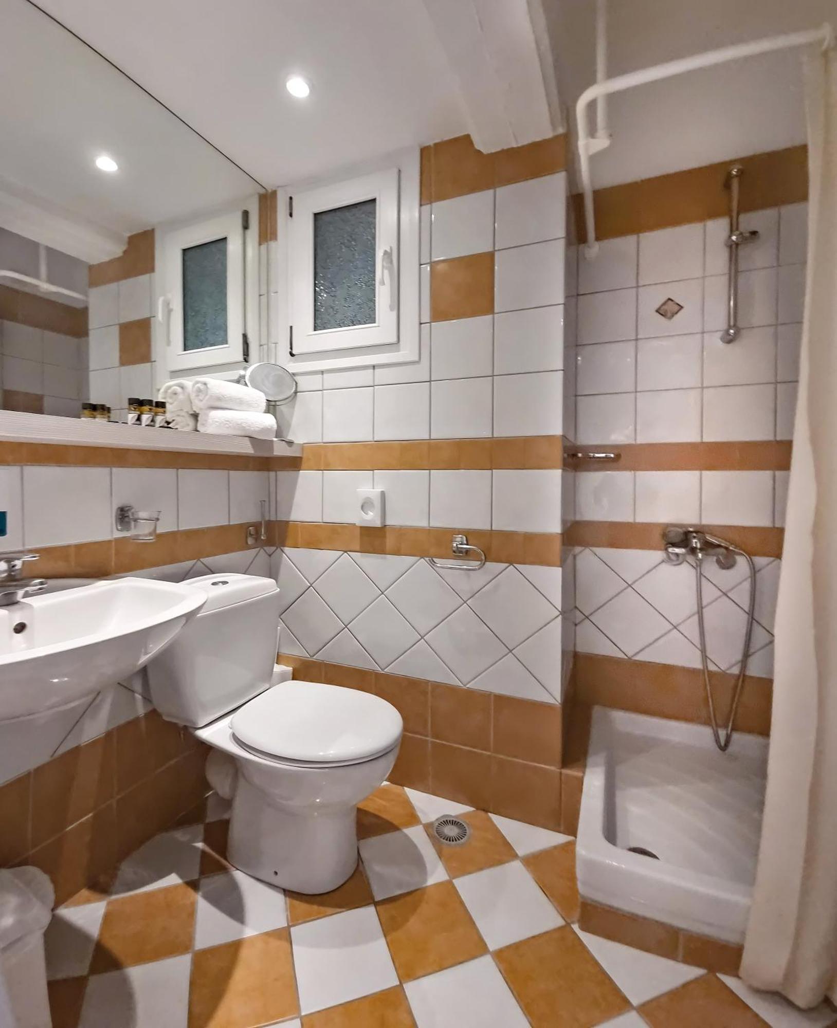 Twin or Double Room Garden View