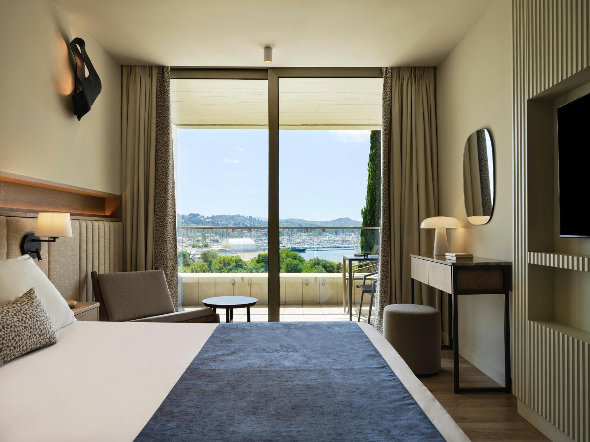 Double or Twin Room Bay View