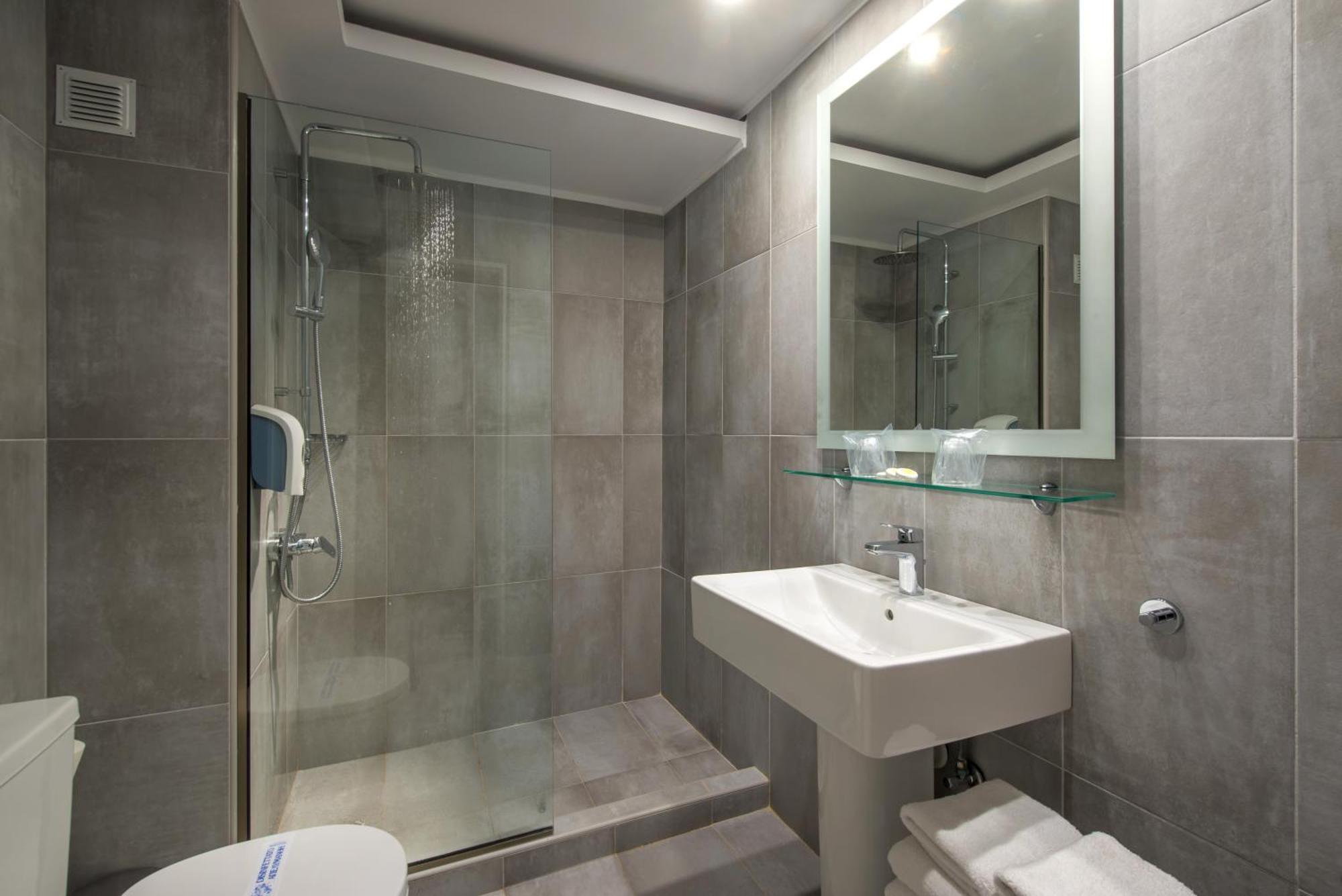 Double or Twin Room Mountain View