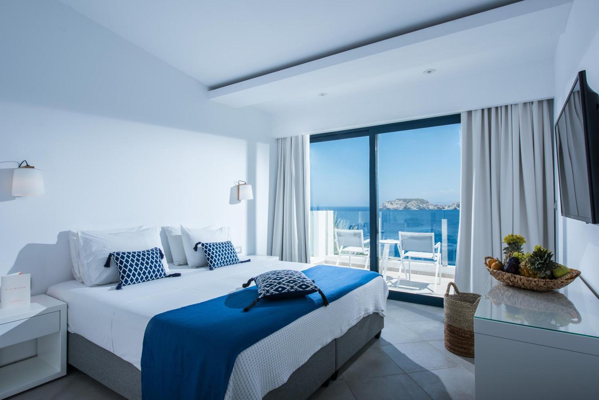 Two-Bedroom Family Room Sea View