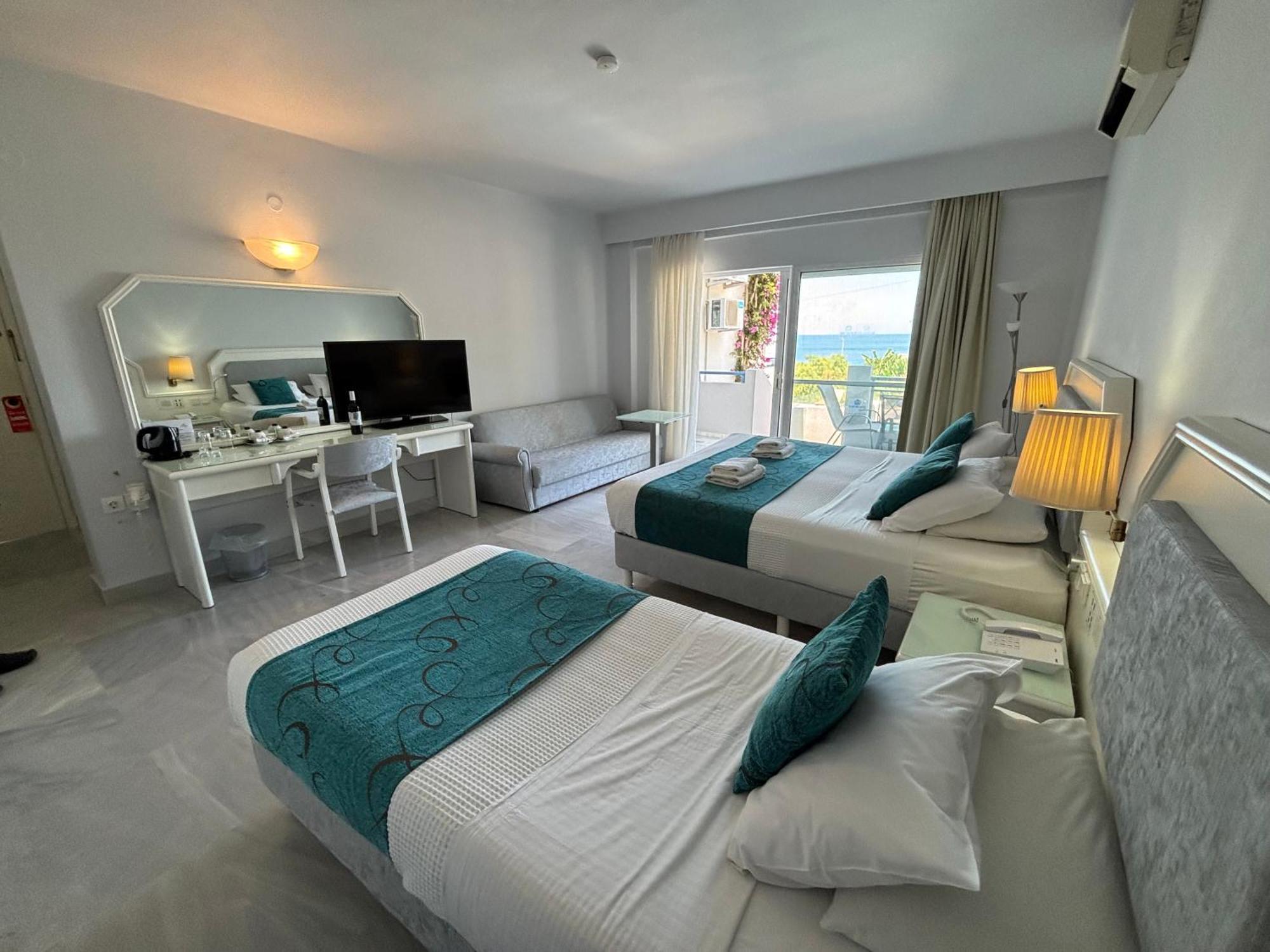 Superior Family Room Sea View